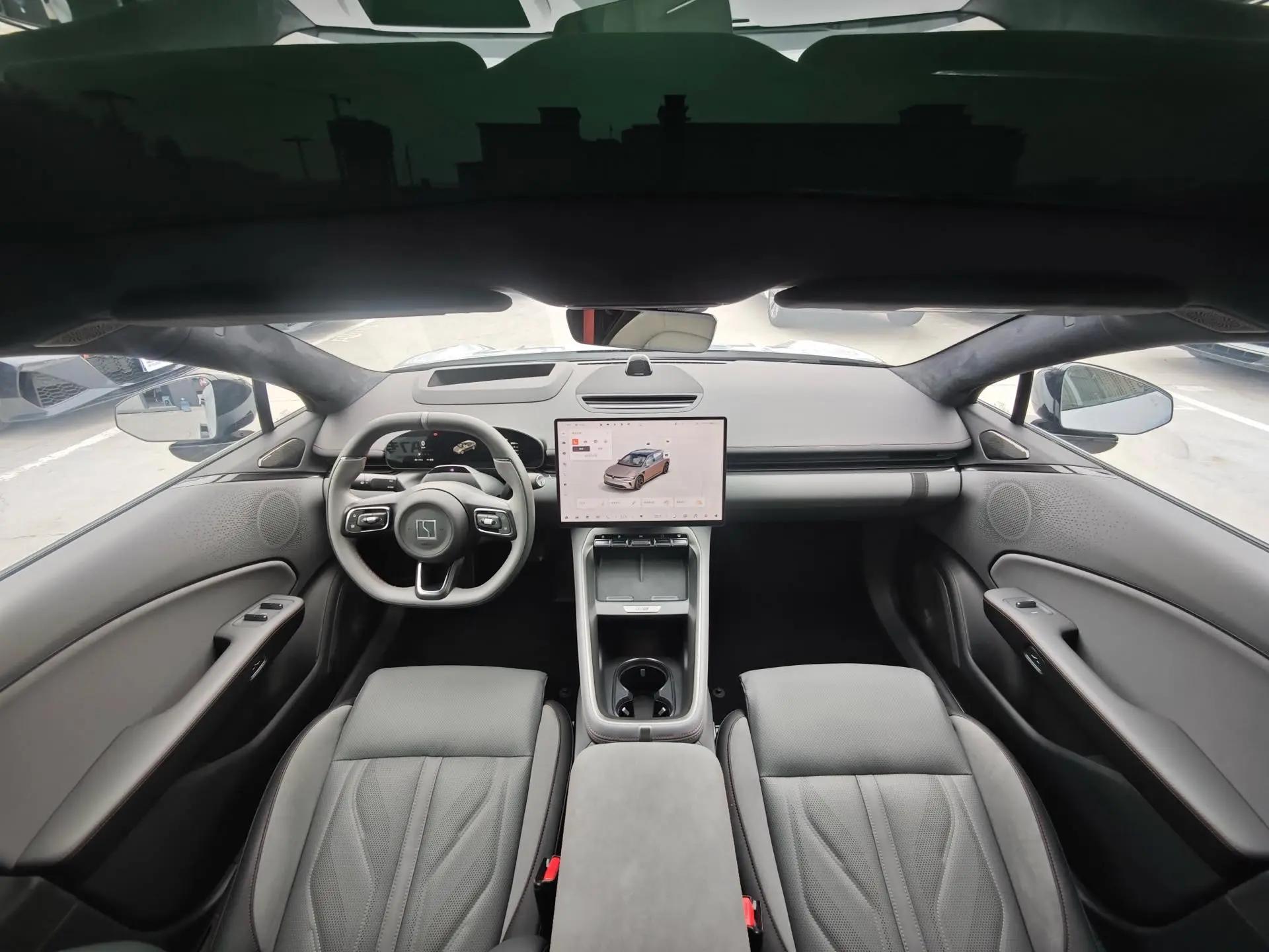 Zeekr 2025 Zeekr 007GT four-wheel drive intelligent driving version 75kWh automatic gear 8