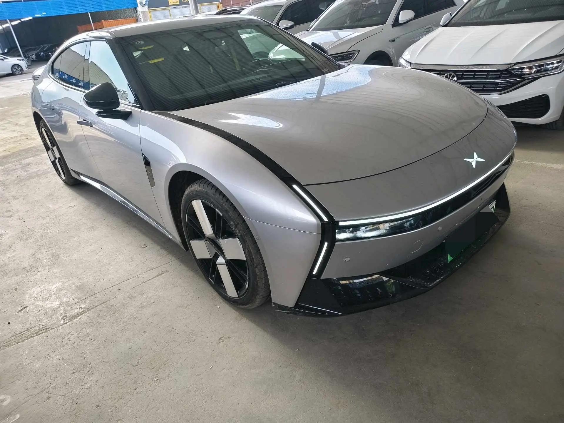Xpeng 2025 P7 702km Long Range Version Automatic 3