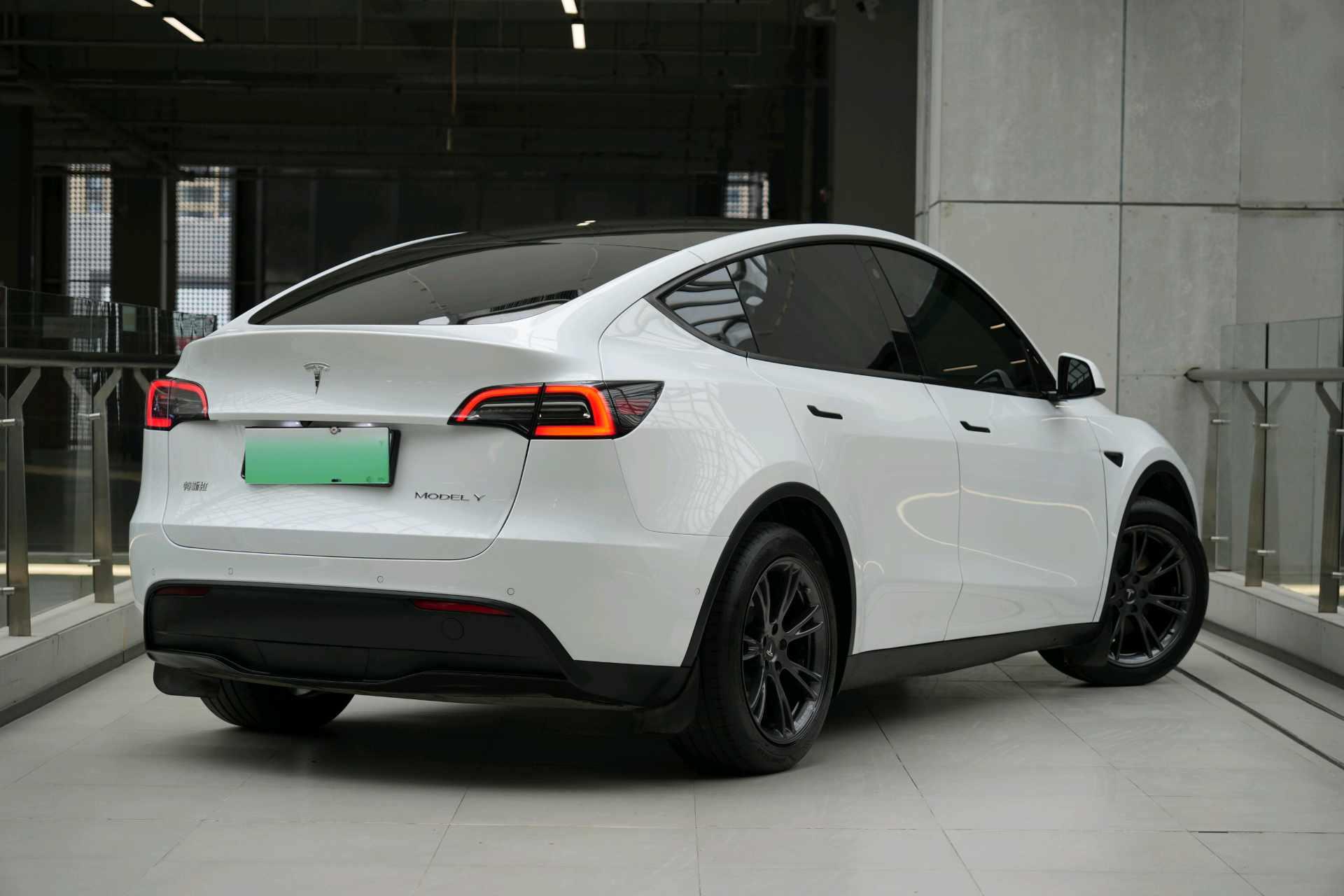 Model Y 2023 rear-wheel drive version 2