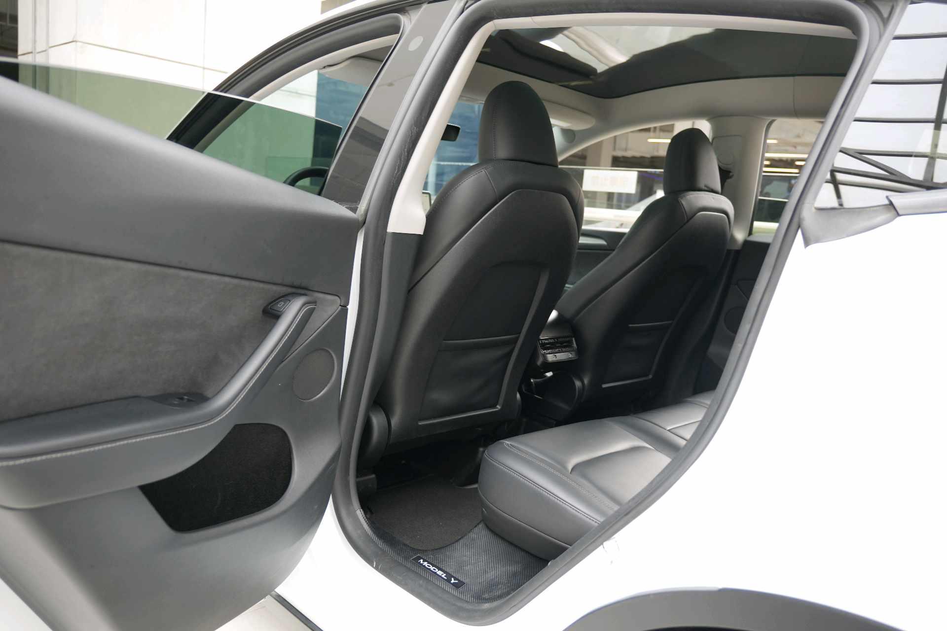 Model Y 2023 rear-wheel drive version 7