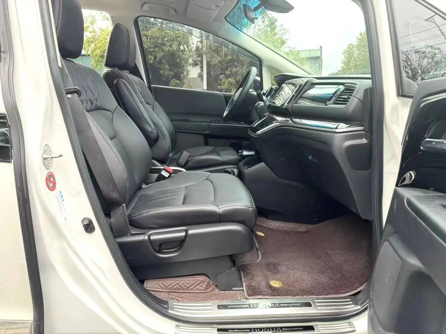 Elyson 2019 2.0L Hybrid Deluxe Edition 5