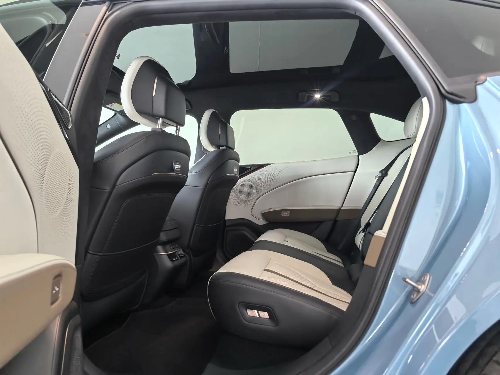 Zeekr 2025 Zeekr 007GT four-wheel drive intelligent driving version 75kWh automatic gear 5
