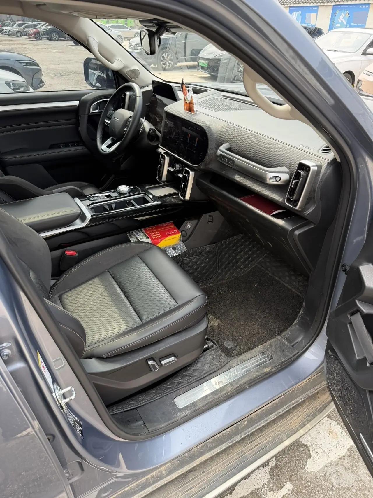 Haval big dog 2021 changed to 2.0T DCT four-wheel drive asthma dog version 12