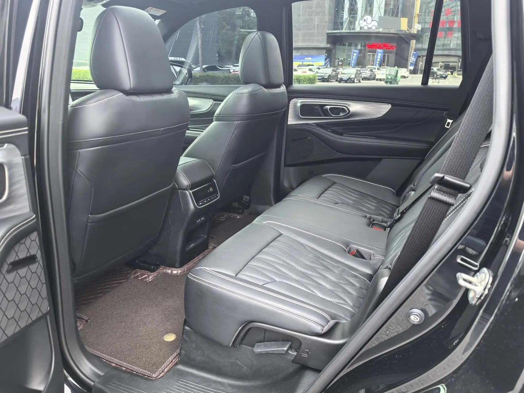 GAC Trumpchi 2024 GS8 2.0T GDI Flagship Series Front-Wheel-Drive Luxury Smart Connectivity Edition Automatic 6