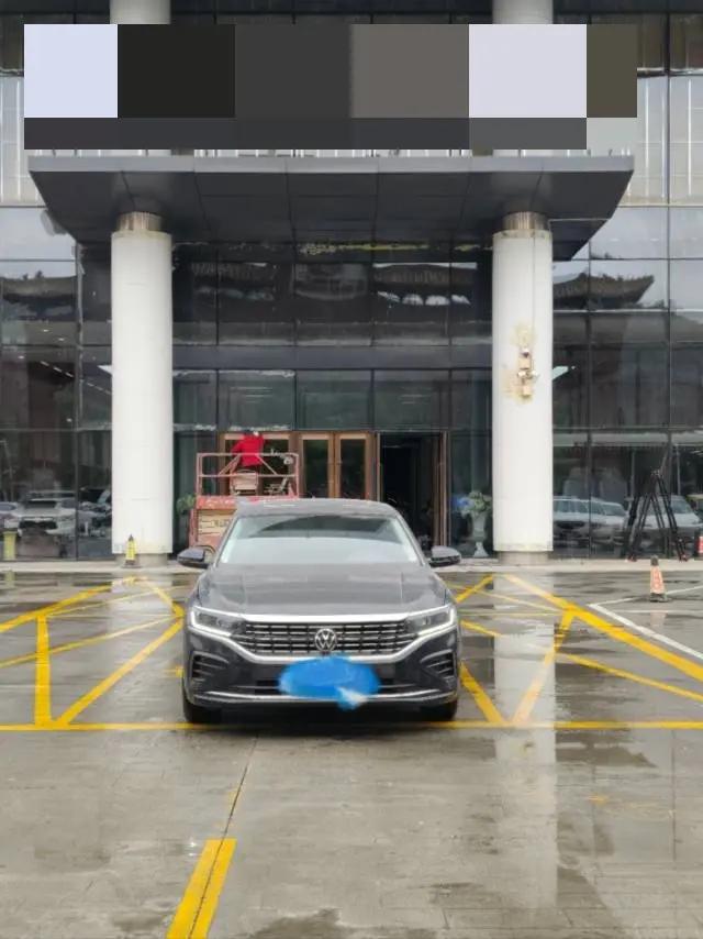 Passat 2023 280TSI Elite Edition 2