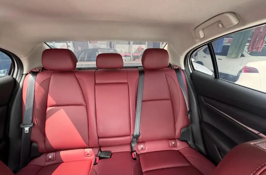 Mazda 3 Onksera 2023 2.0L Automatic Quality Elegant Edition 10
