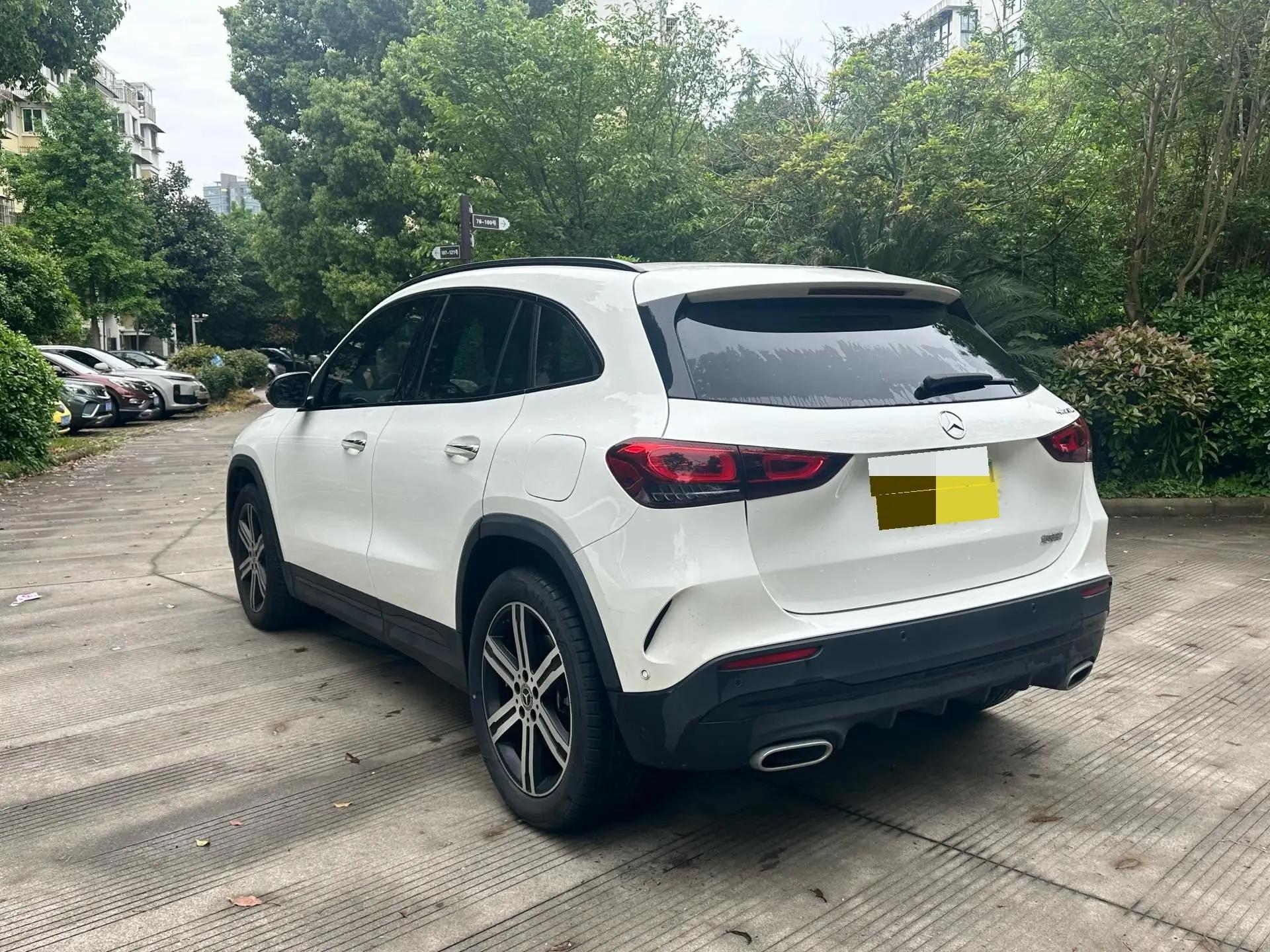 Mercedes Benz GLA 2022 GLA 220 4MATIC 8