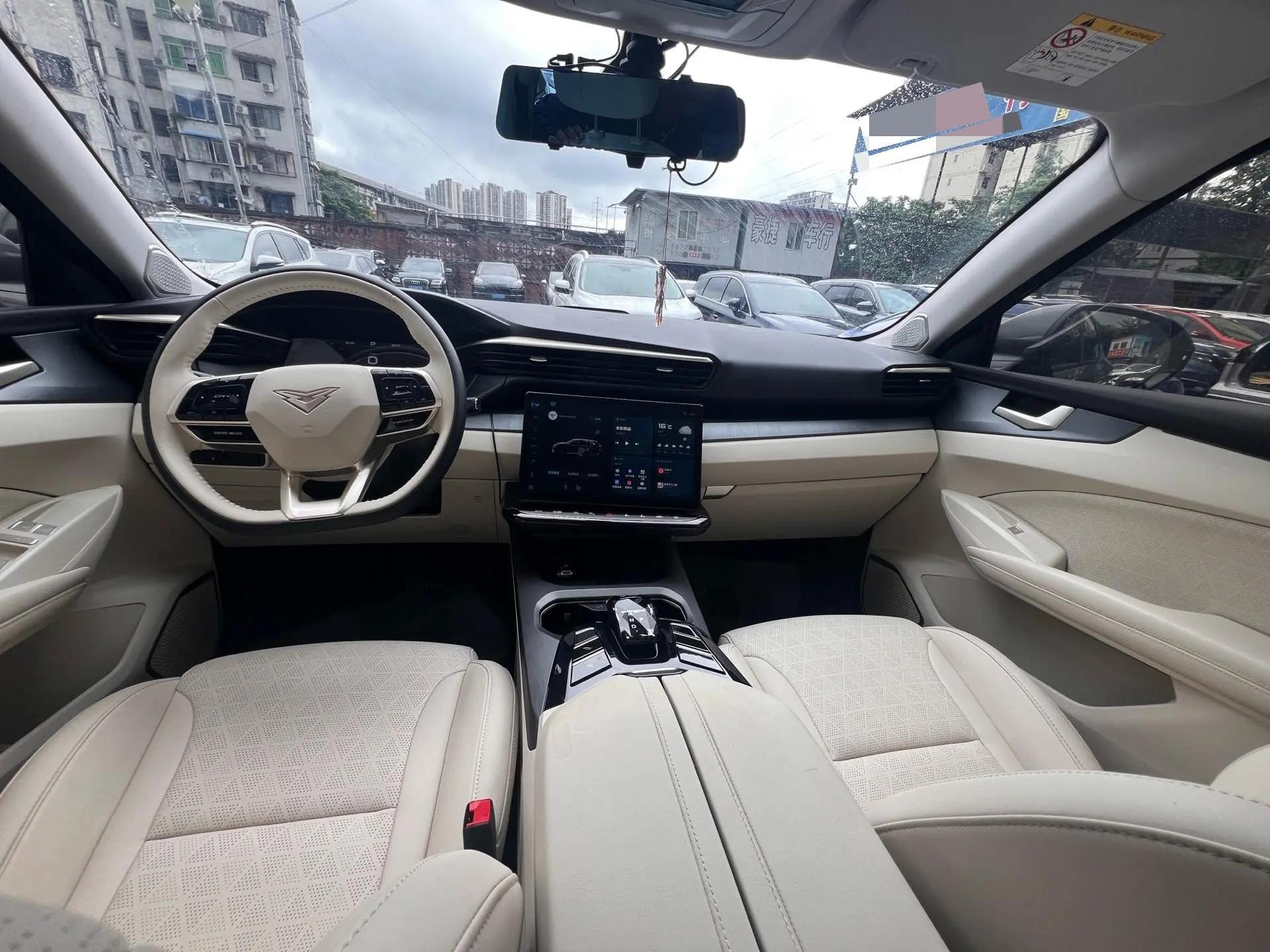 凯翼 2024款 昆仑i HD 1.5T 无级 150km天际行政版 自动挡 3