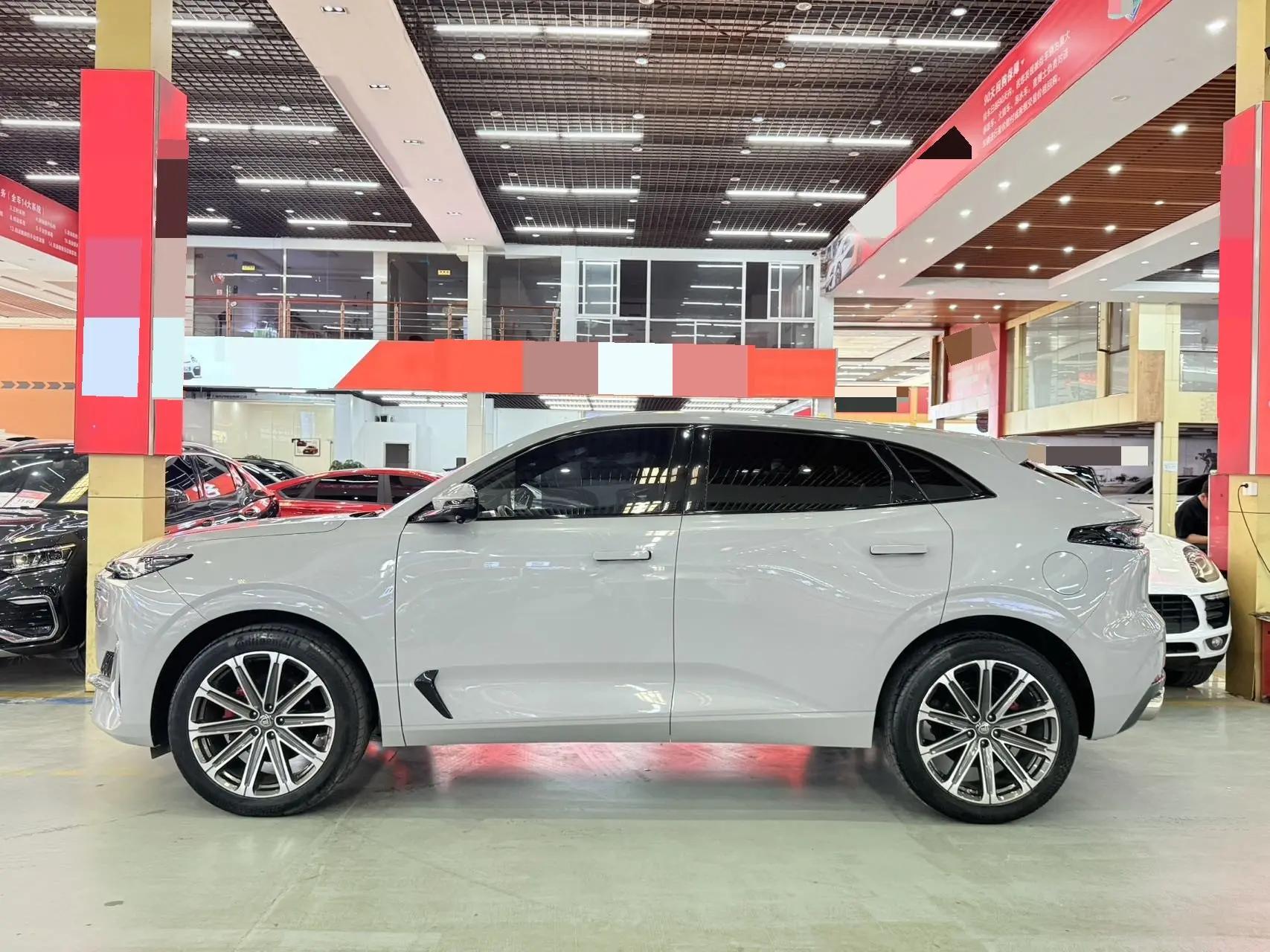 ChangAn UNI-K 2021 2.0T All-Wheel Drive Premium Model 3