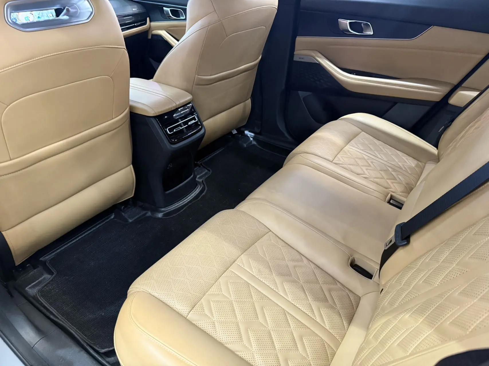 ChangAn UNI-K 2021 2.0T All-Wheel Drive Premium Model 7