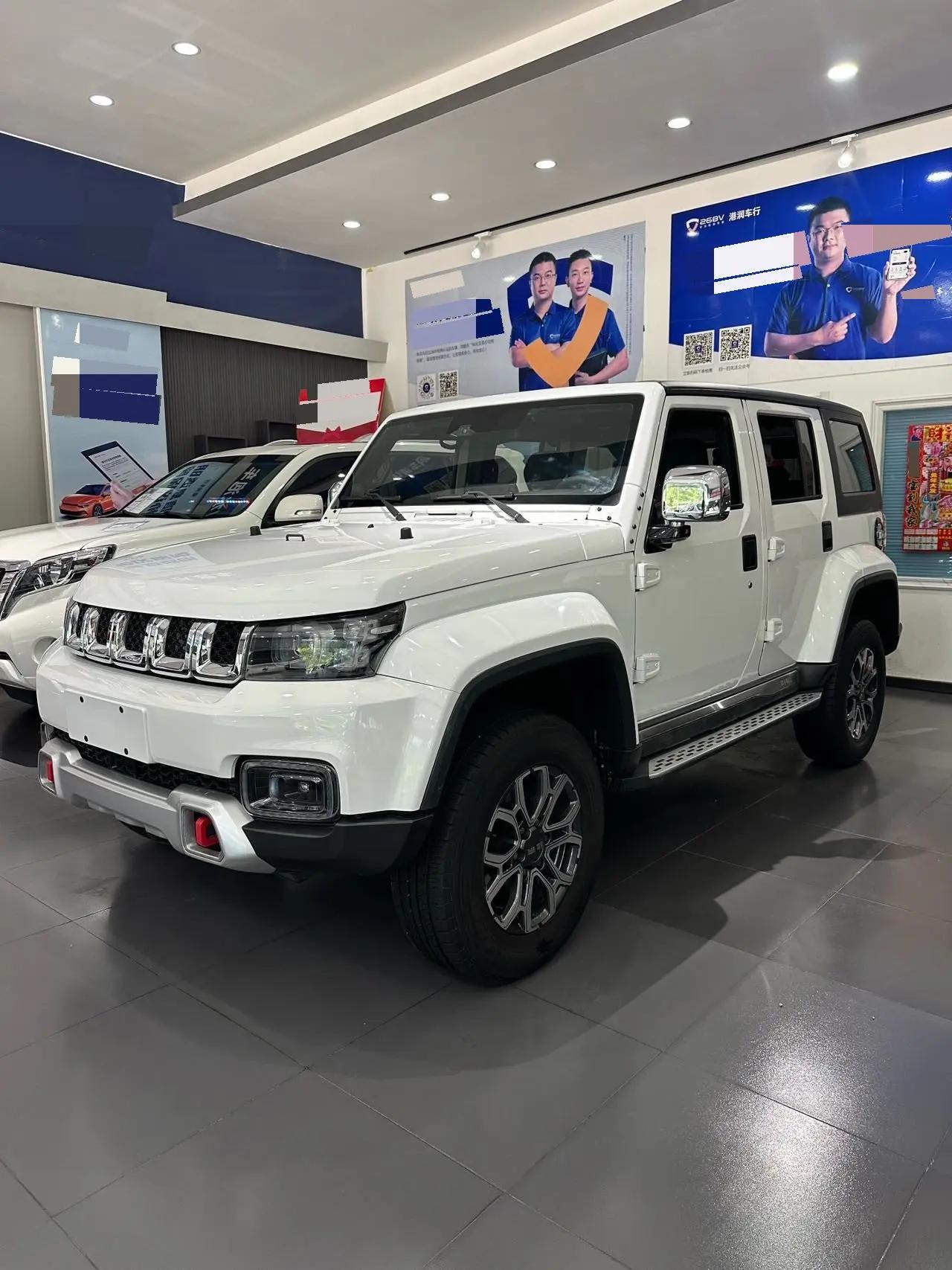 Beijing BJ40 2020 2.0T Automatic Four-wheel Drive City Hunter Edition Chivalrous Type