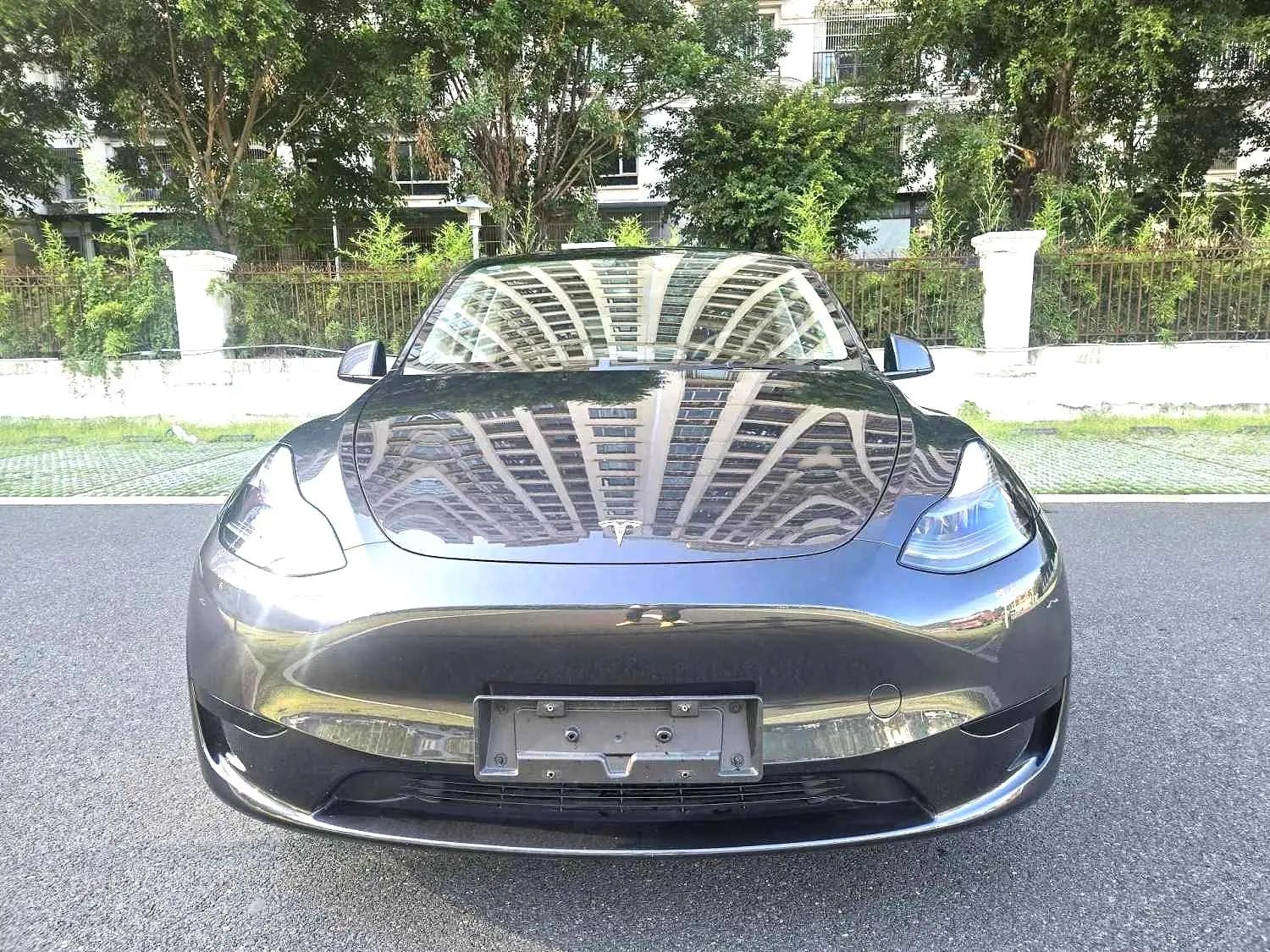 2024 Model Y Rear-Wheel Drive Edition 2