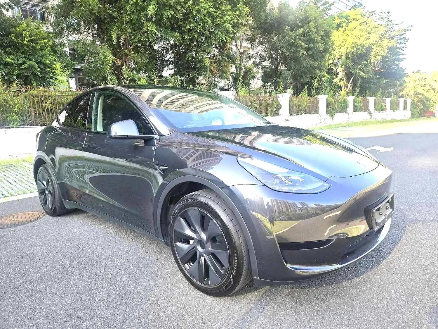 2024 Model Y Rear-Wheel Drive Edition 3