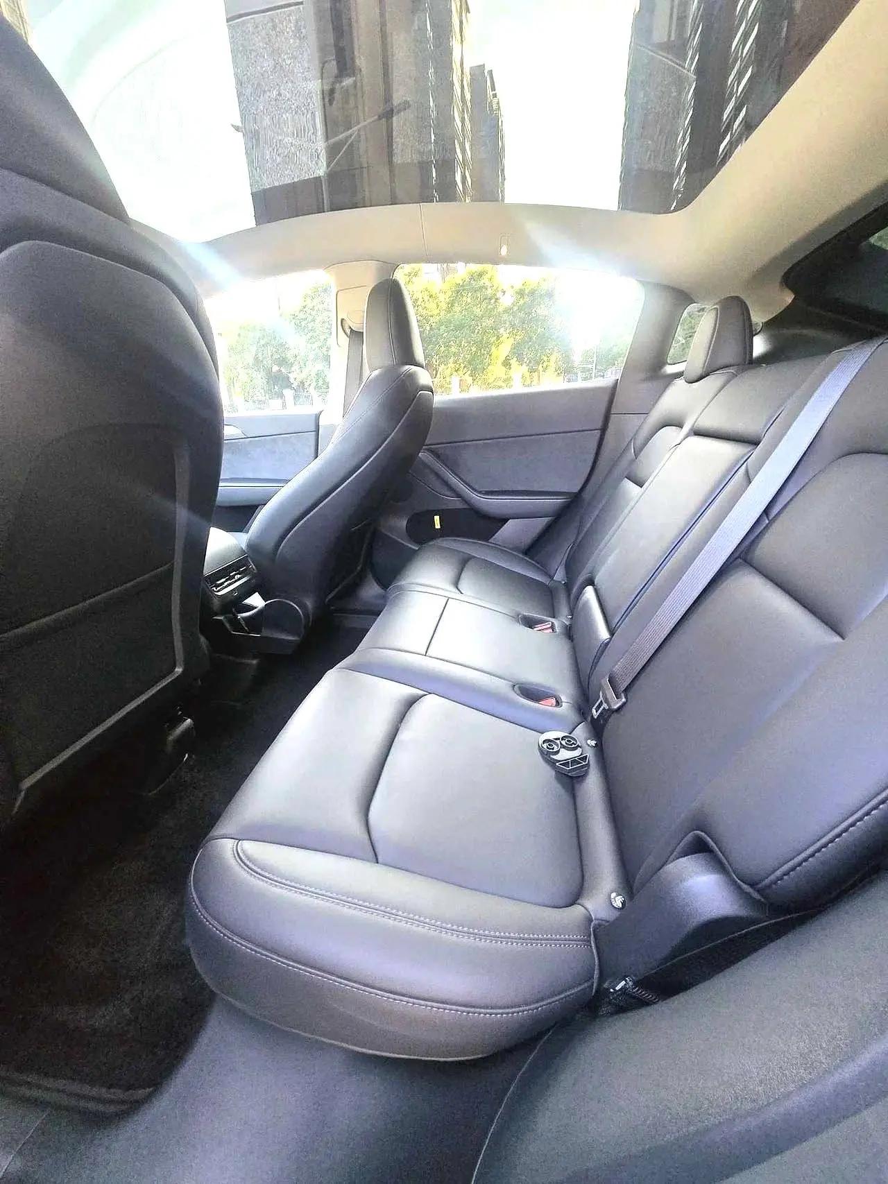 2024 Model Y Rear-Wheel Drive Edition 5