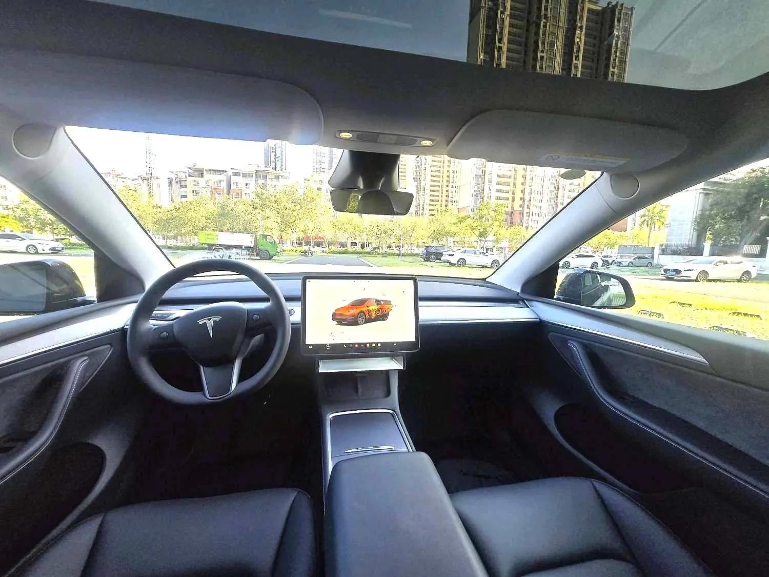 2024 Model Y Rear-Wheel Drive Edition 6