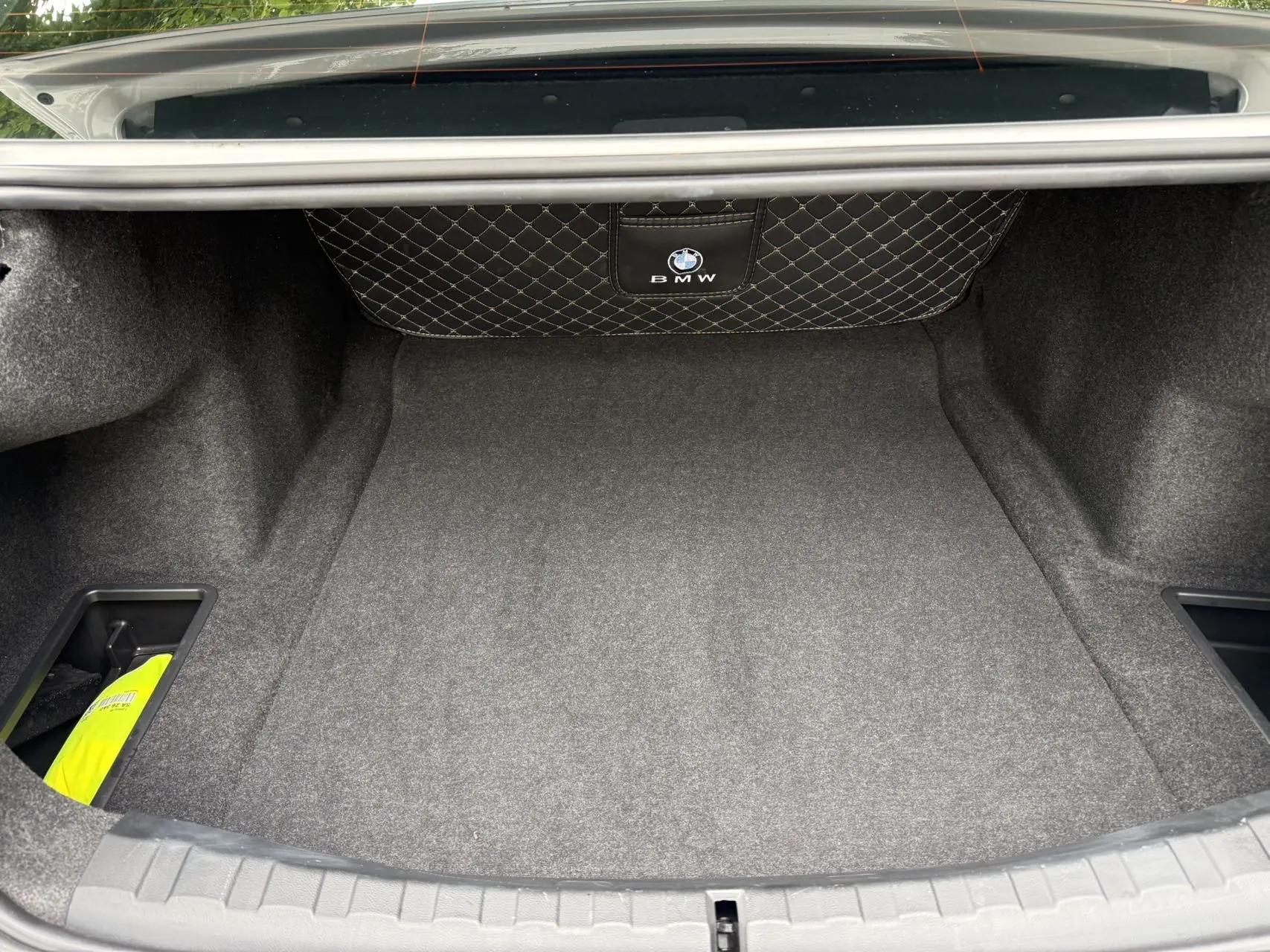 BMW 3 Series 2023 320i M Sports Suit 10