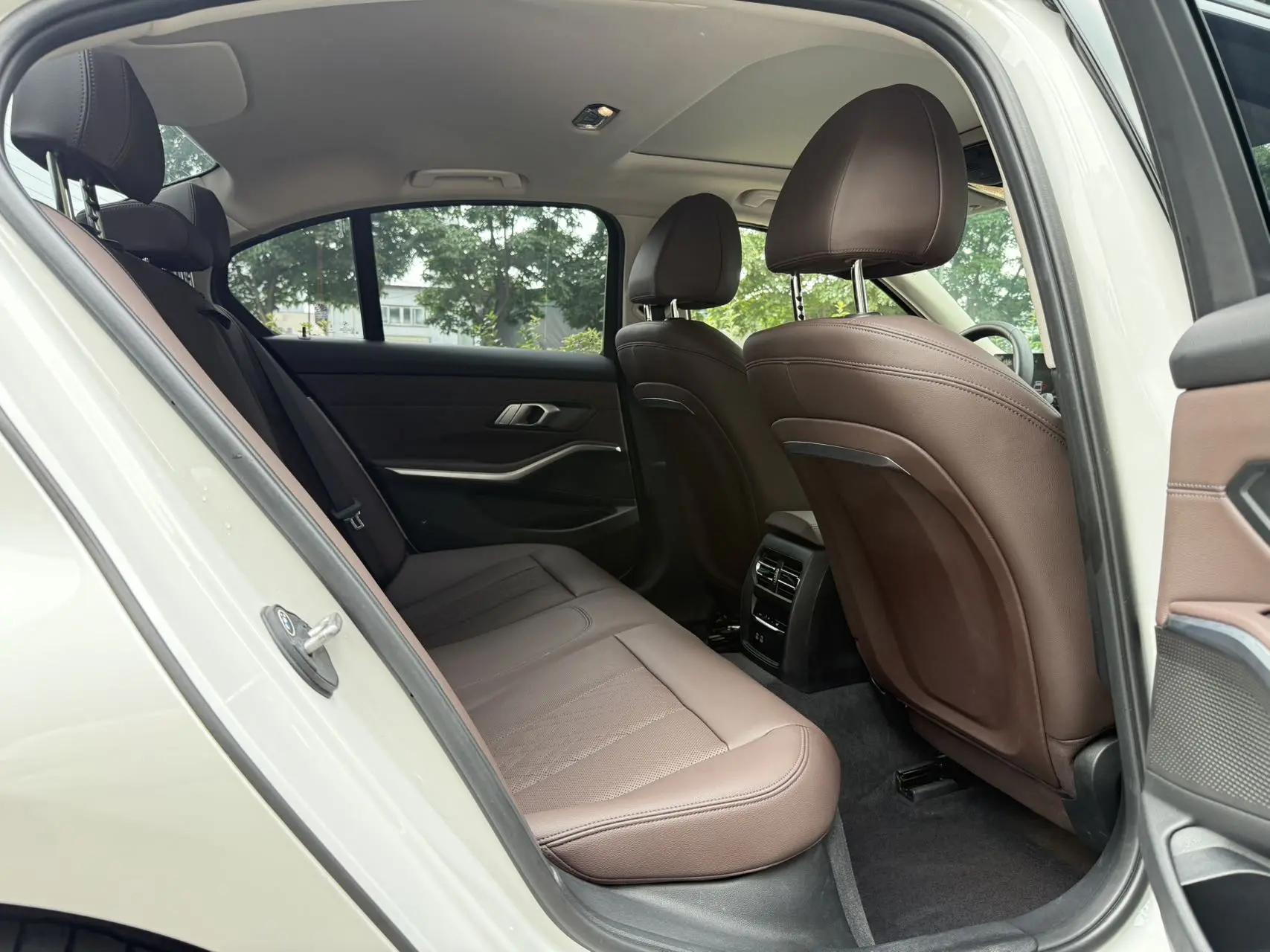 BMW 3 Series 2023 320i M Sports Suit 11