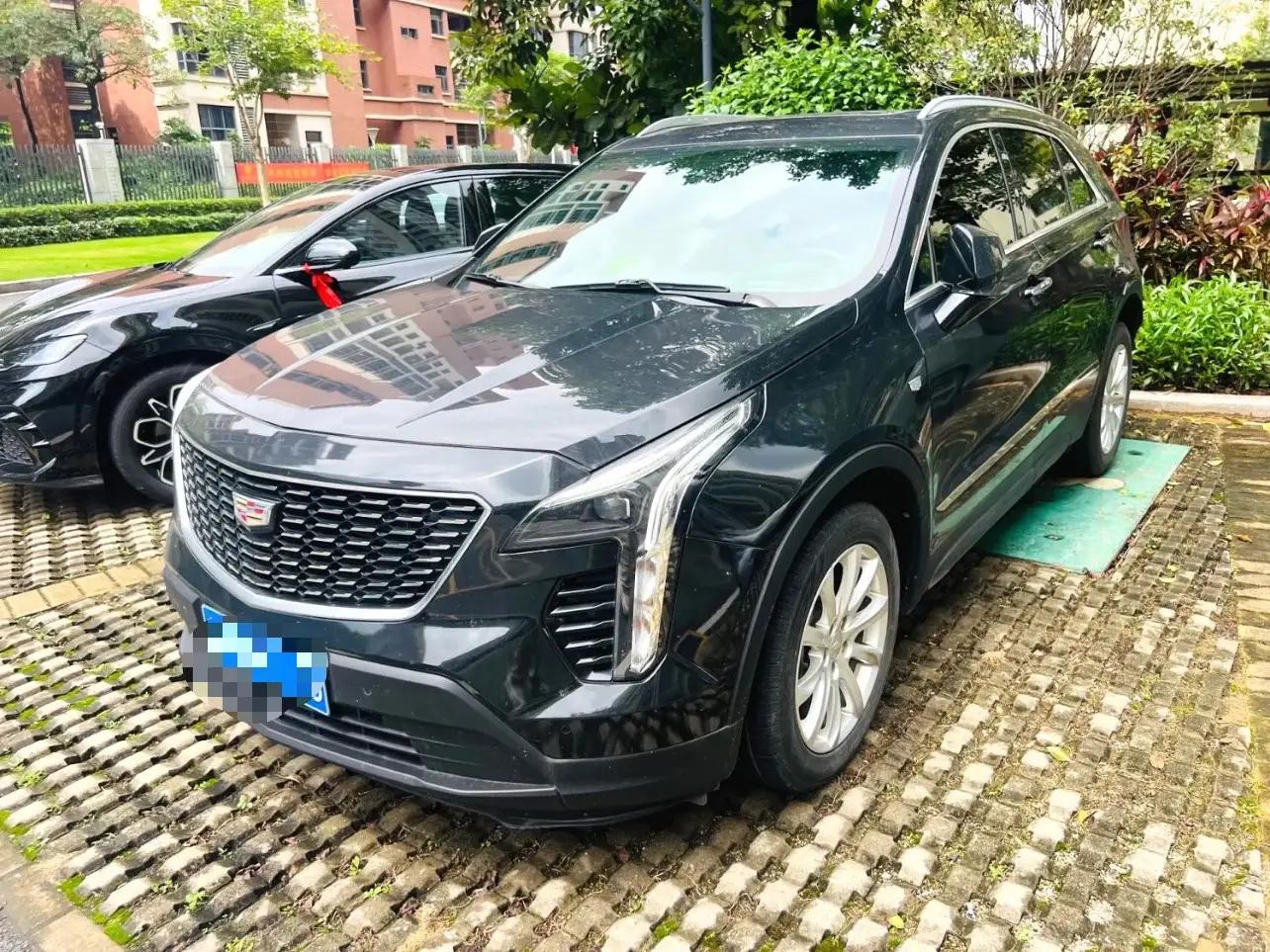 Cadillac XT4 2021 28T Two-Drive Leading Model