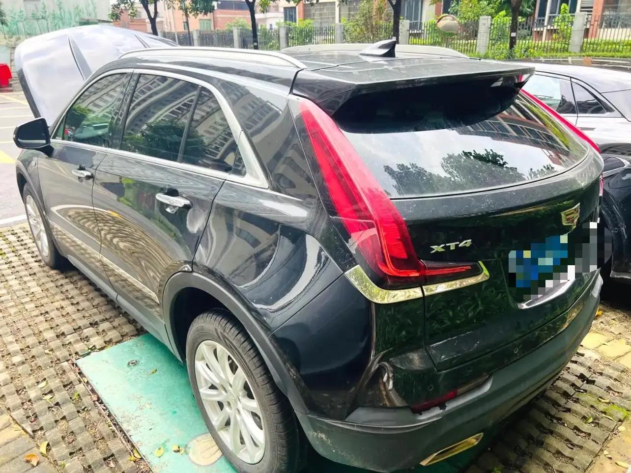 Cadillac XT4 2021 28T Two-Drive Leading Model 9