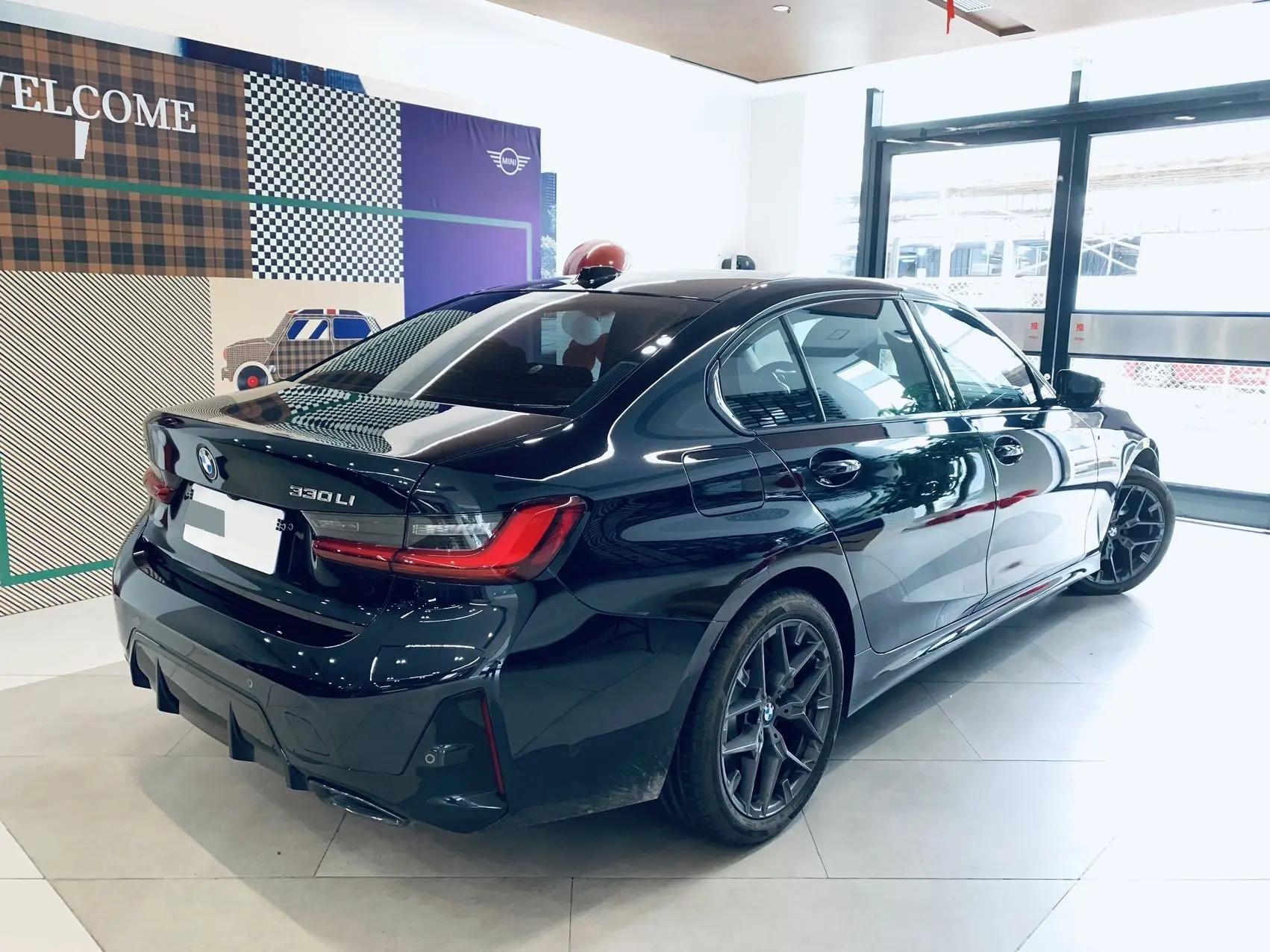 BMW 3 Series 2025 Model 330Li 2.0T M Sport Night Edition Automatic 2