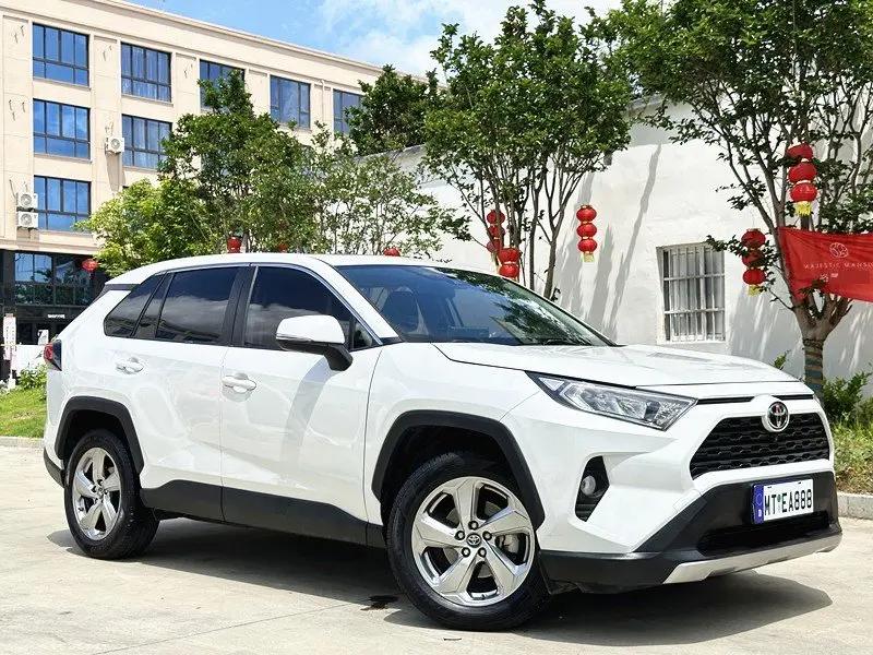 RAV4 Rongfeng 2021 2.0L CVT Two-Drive Fashion Edition 3