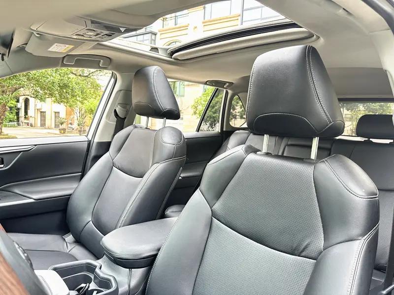 RAV4 Rongfeng 2021 2.0L CVT Two-Drive Fashion Edition 9