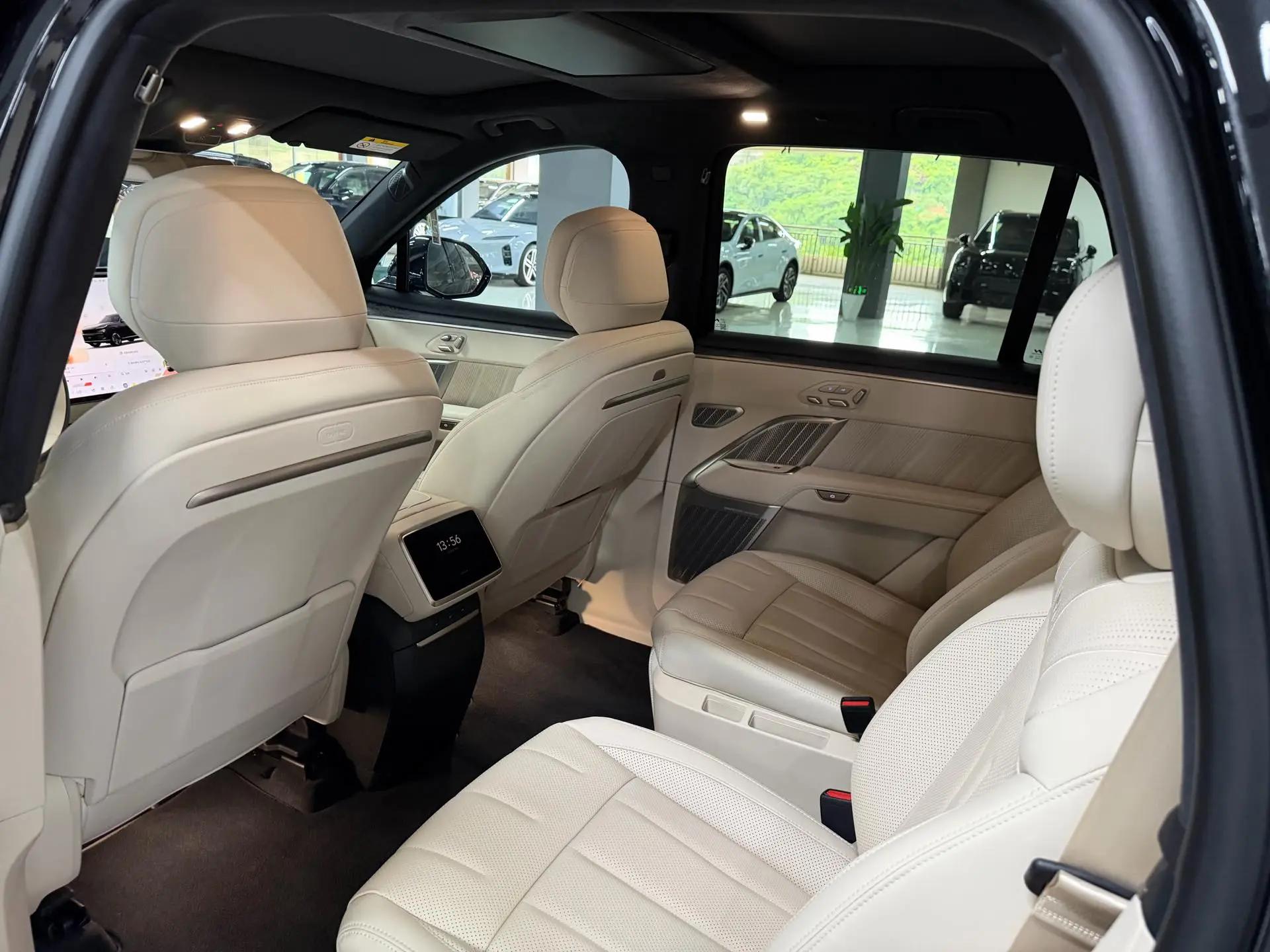 ONVO 2025 L90 Ultra six-seat automatic gear 13