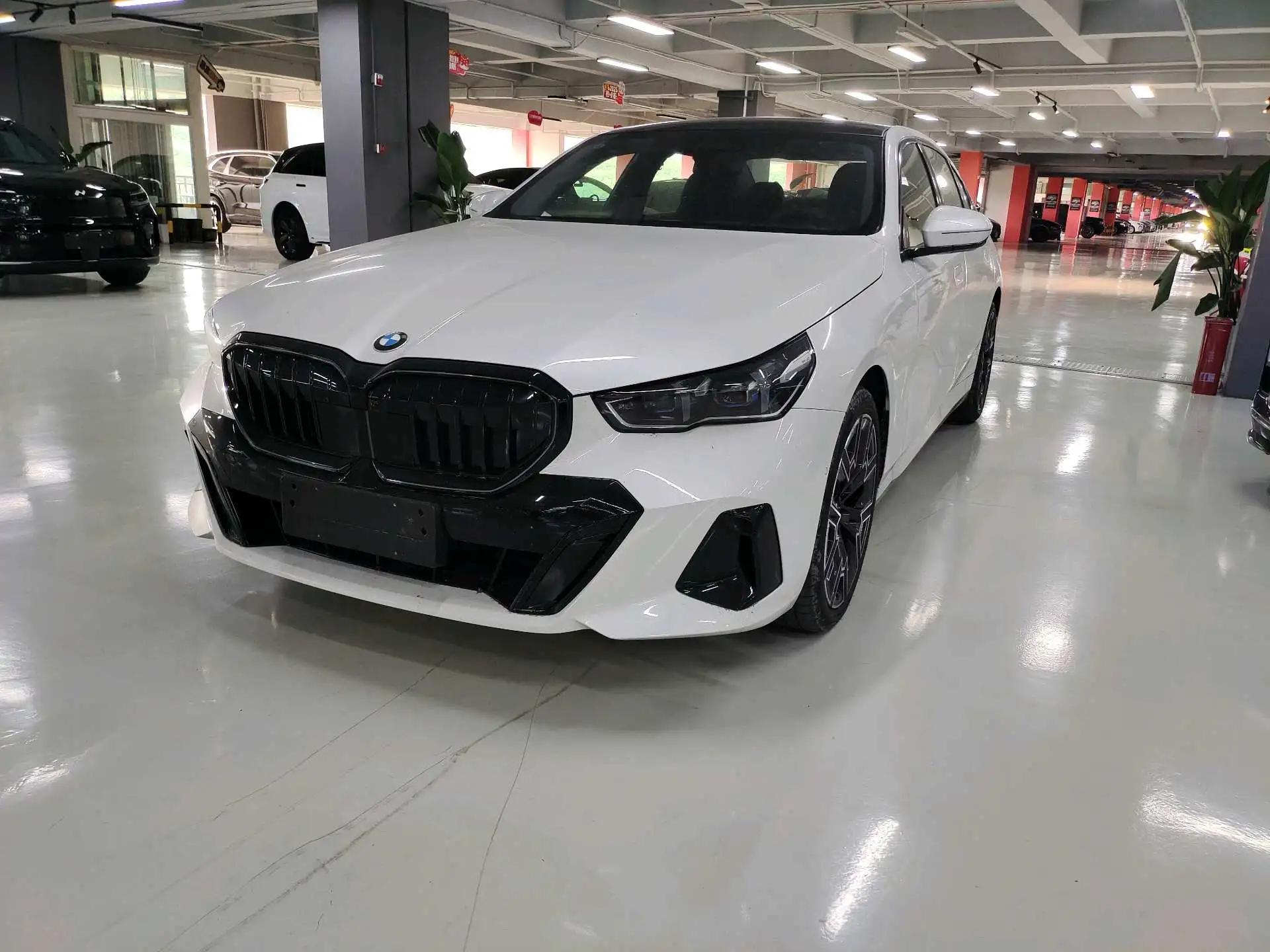 BMW 5 Series 2026 530Li 48V 2.0T Exclusive M Sports Suit (Modified) Automatic Gear - View 1
