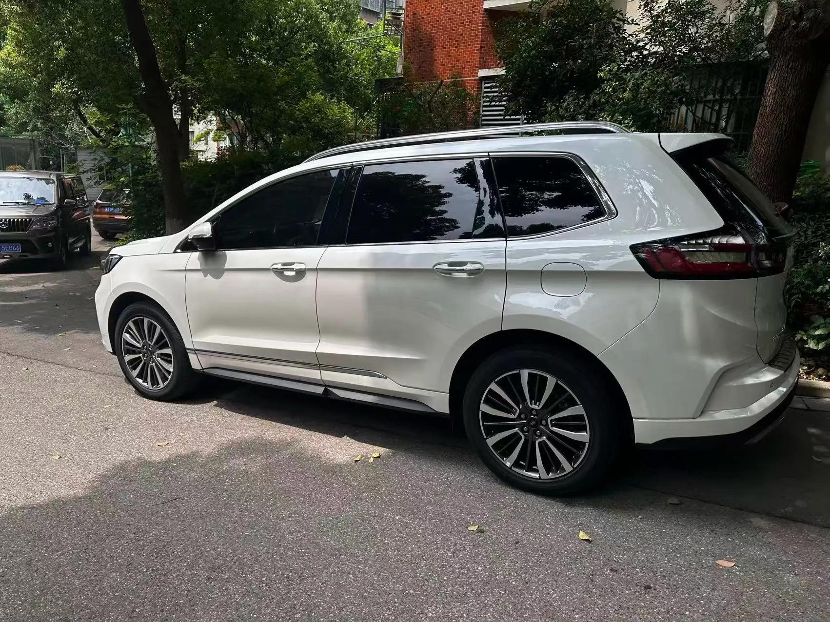 Edge 2021 PLUS EcoBoost 245 Front-Wheel Drive Luxury 7-Seater 2
