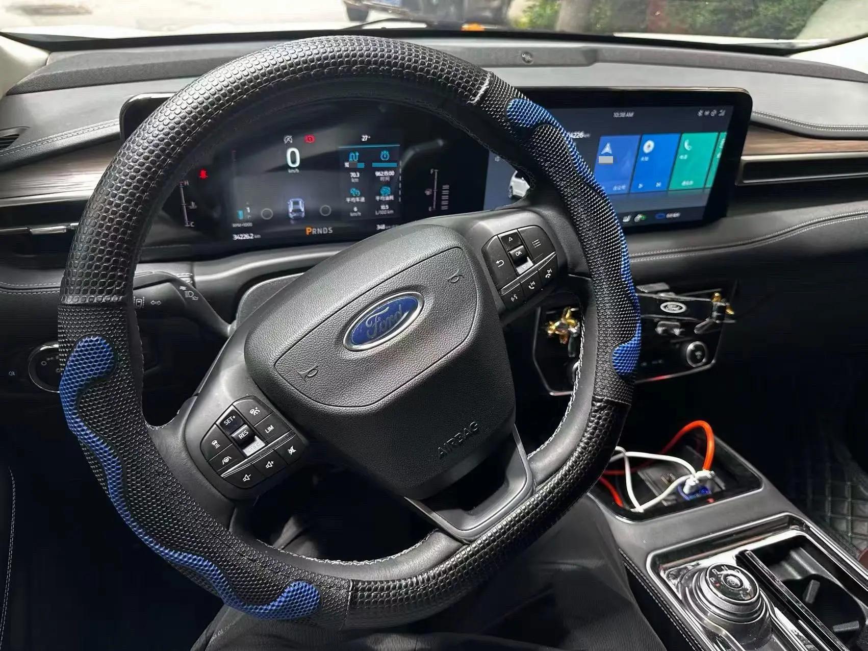 Edge 2021 PLUS EcoBoost 245 Front-Wheel Drive Luxury 7-Seater 3