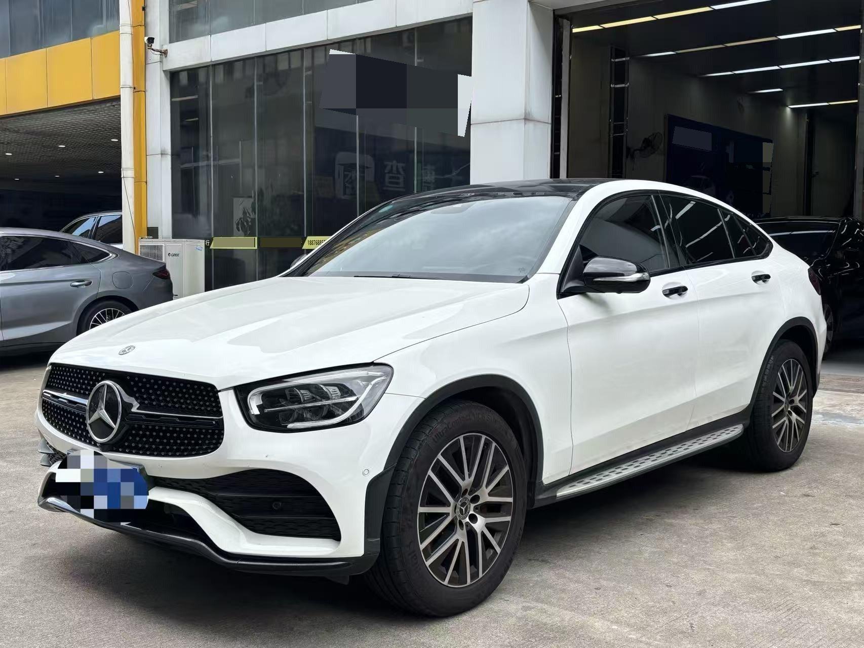 Mercedes Benz GLC Coupe 2020 GLC 300 4MATIC Coupe SUV