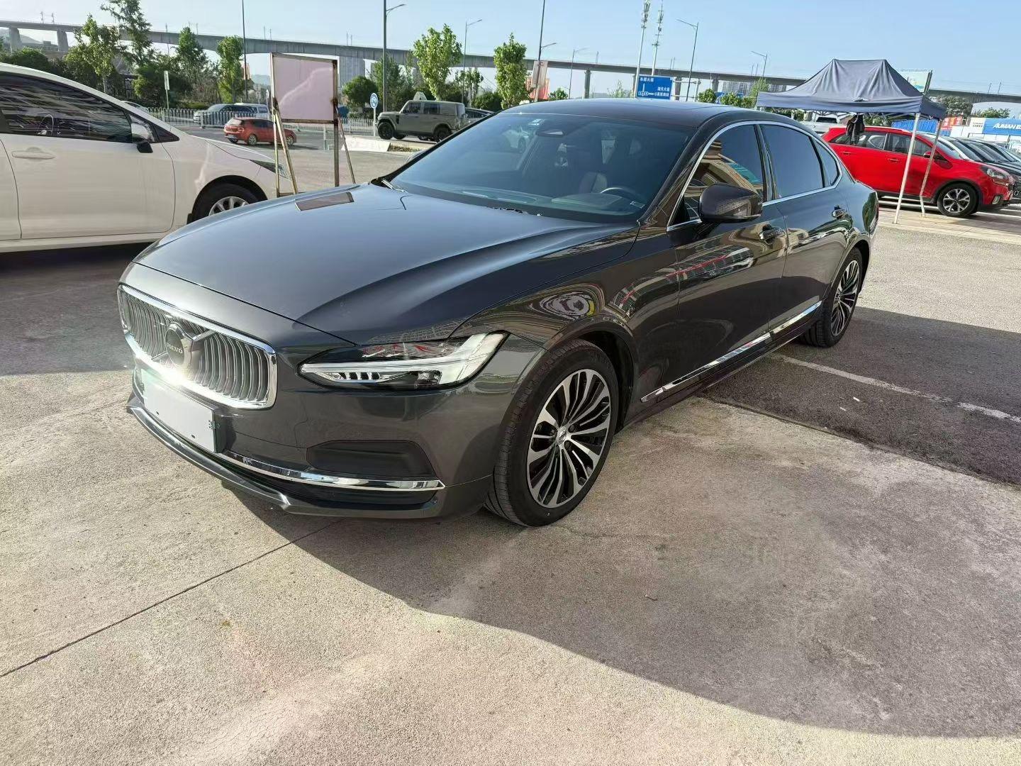 Volvo S90 2023 B5 Smart Luxury Edition