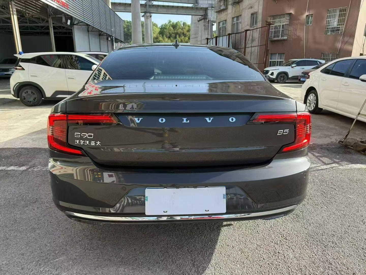 Volvo S90 2023 B5 Smart Luxury Edition 7
