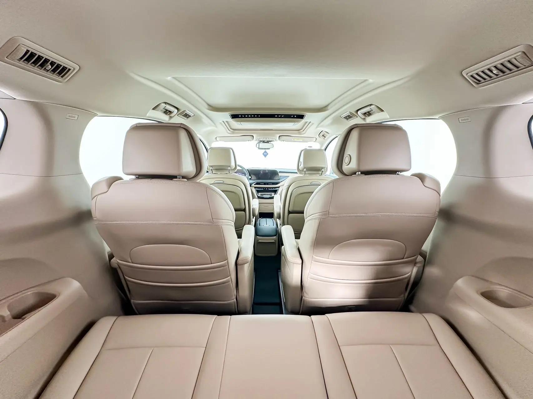 Buick 2025 GL8 Land Luxury 1.5T Prestige 7-Seater Automatic 5
