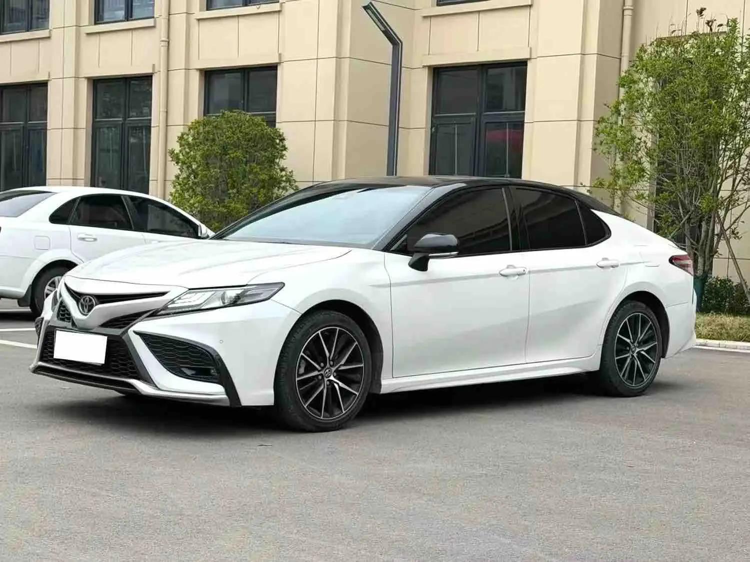Toyota 2023 Camry 2.5G Deluxe Edition Automatic Gear