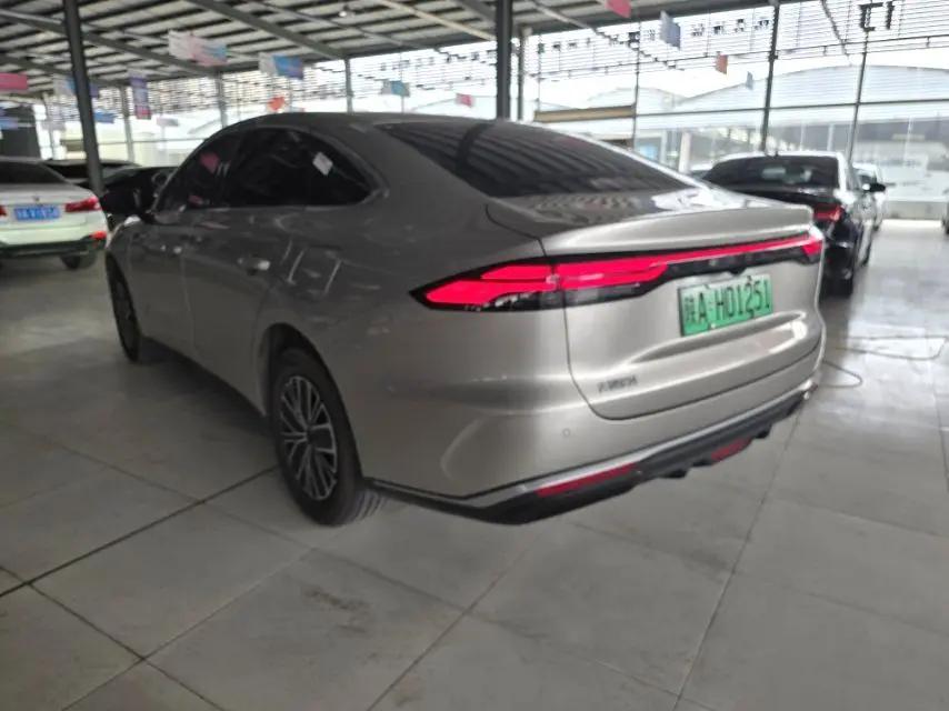Geely Galaxy 2025 Xingyao 6 EM-i 1.5 60km Launch Edition Automatic 6