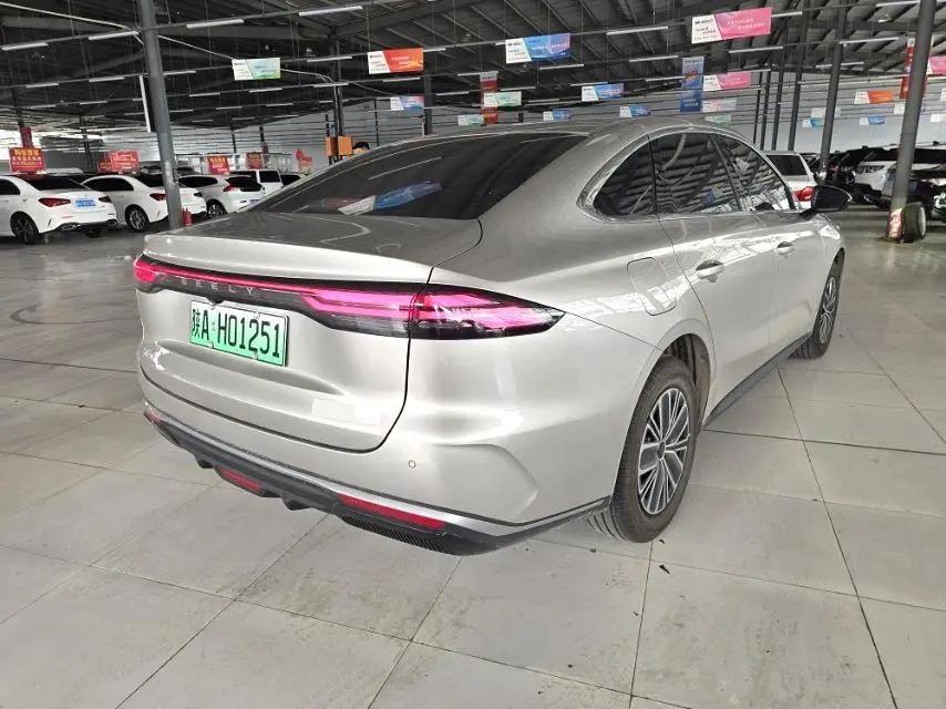 Geely Galaxy 2025 Xingyao 6 EM-i 1.5 60km Launch Edition Automatic 8