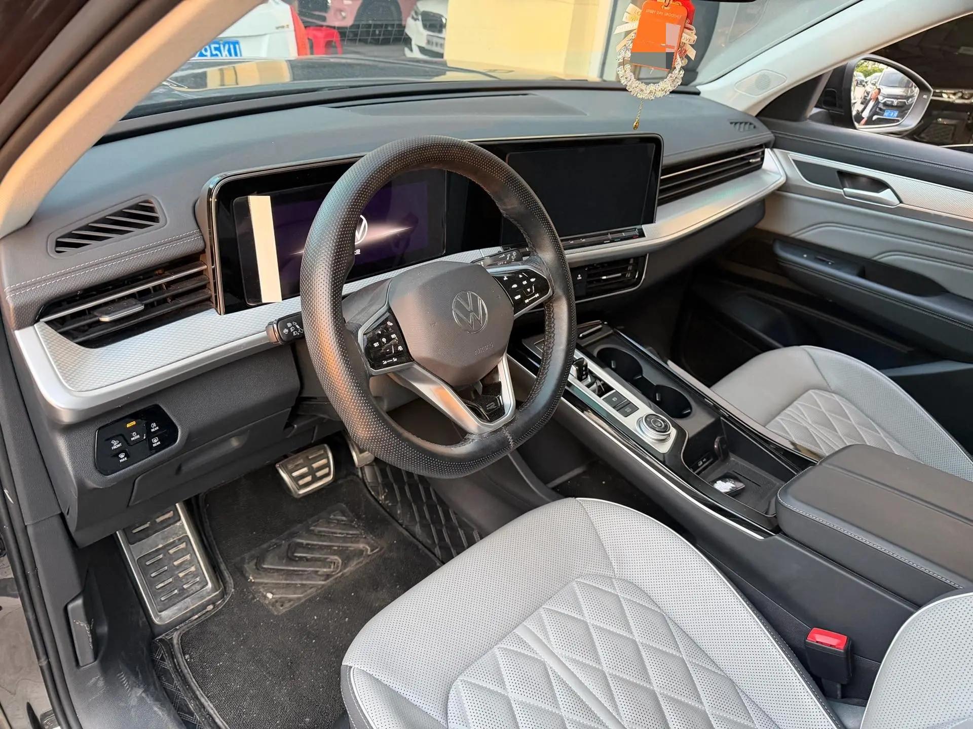 Volkswagen 2023 Teramont R-Line 2.0TSI 380TSI All-Wheel Drive Touring Edition Automatic 8