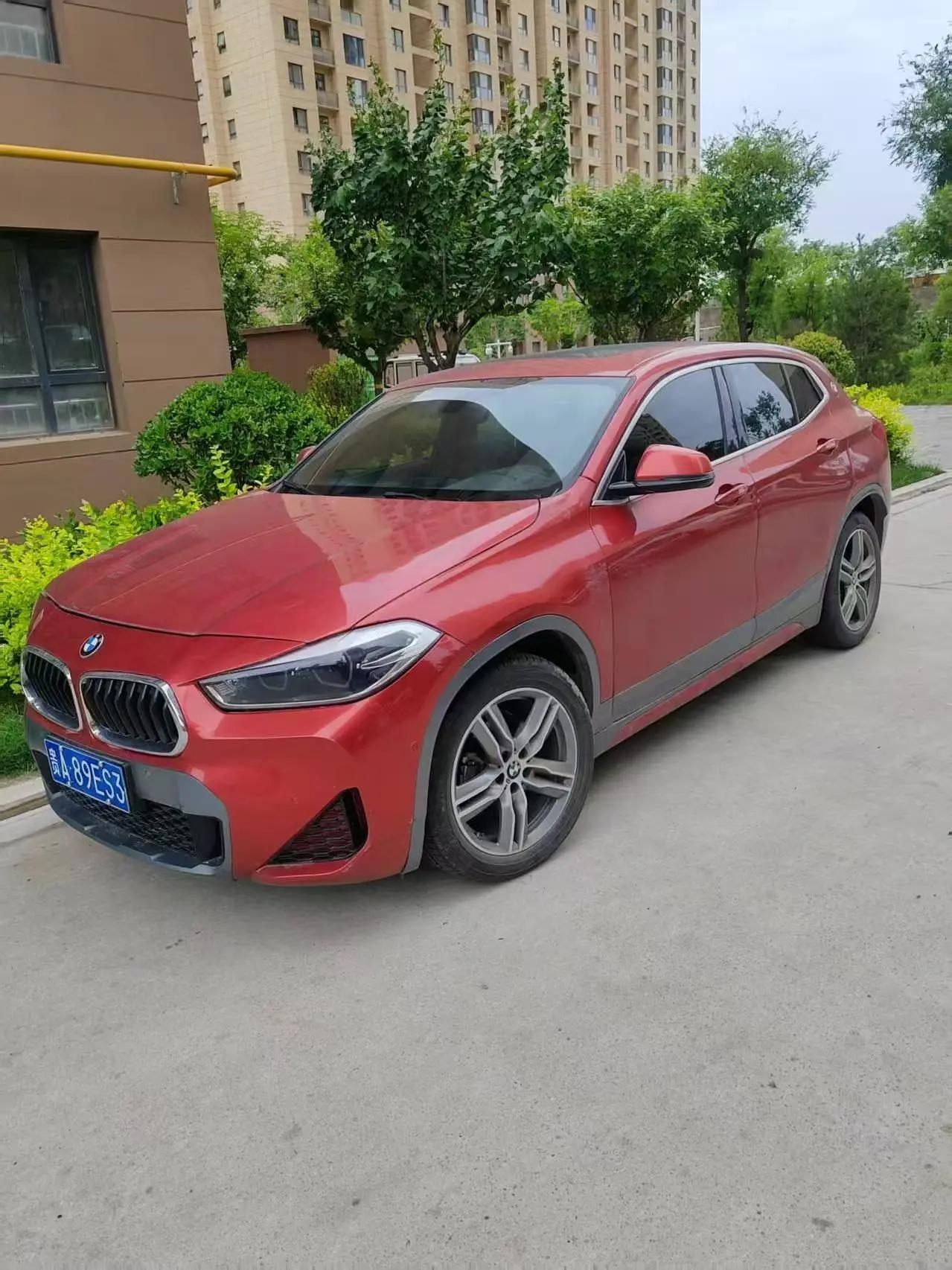 BMW X2 2020 sDrive25i leading M off-road suit