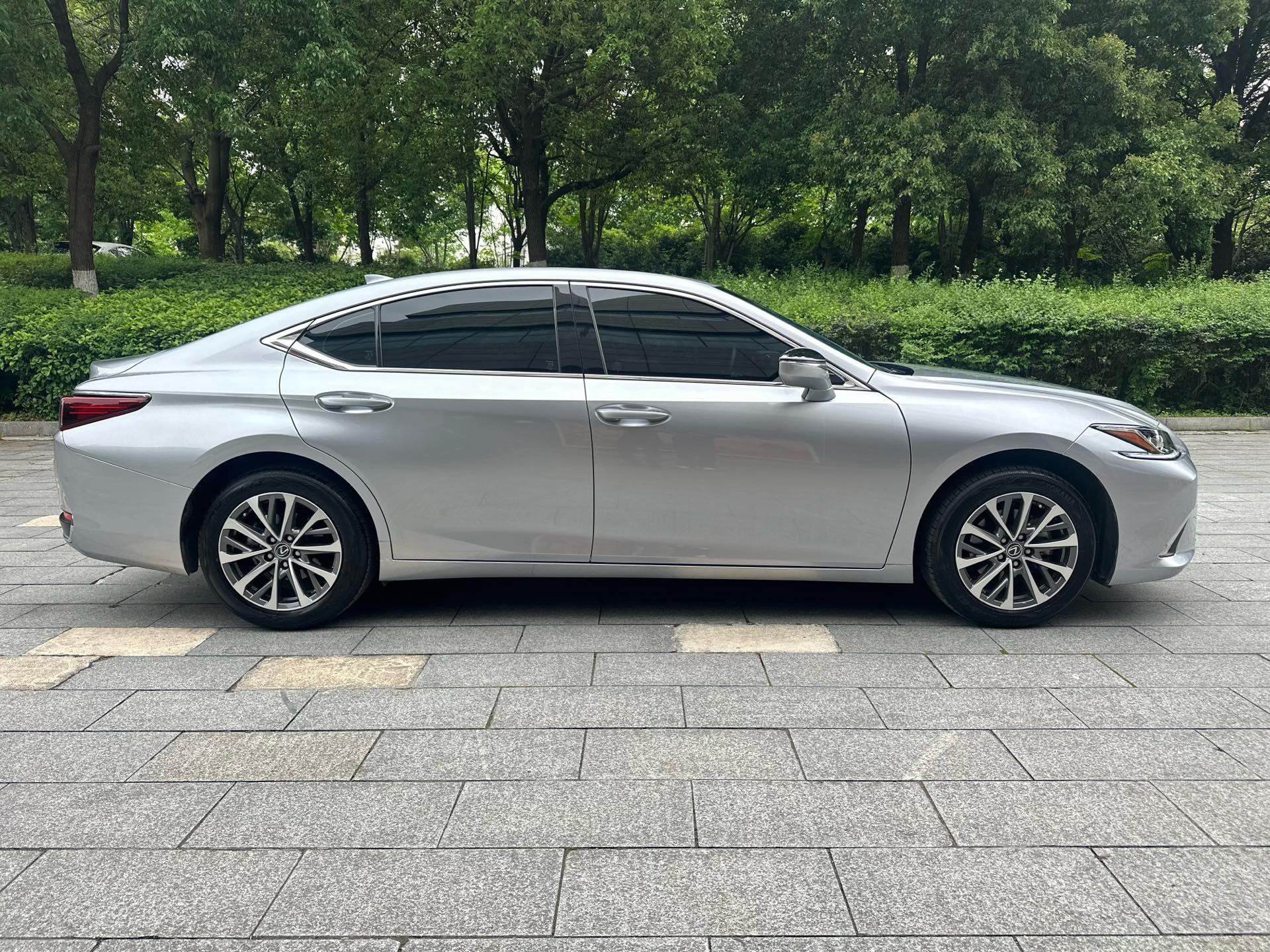 Lexus ES (Imported) 2024 ES200 2.0 Stepless Edition Automatic Gear 2