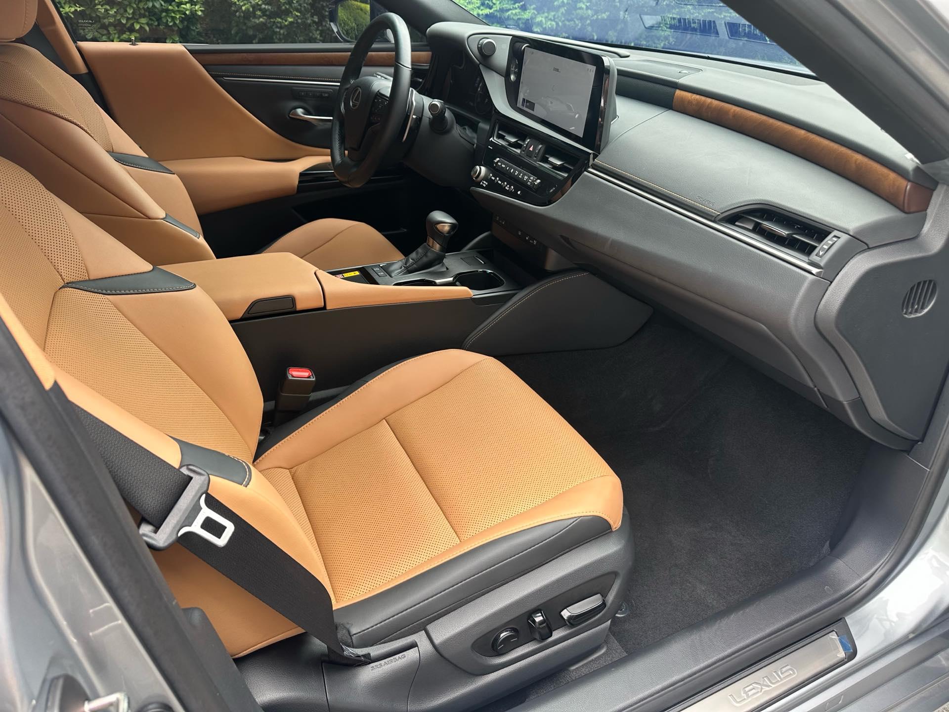 Lexus ES (Imported) 2024 ES200 2.0 Stepless Edition Automatic Gear 7