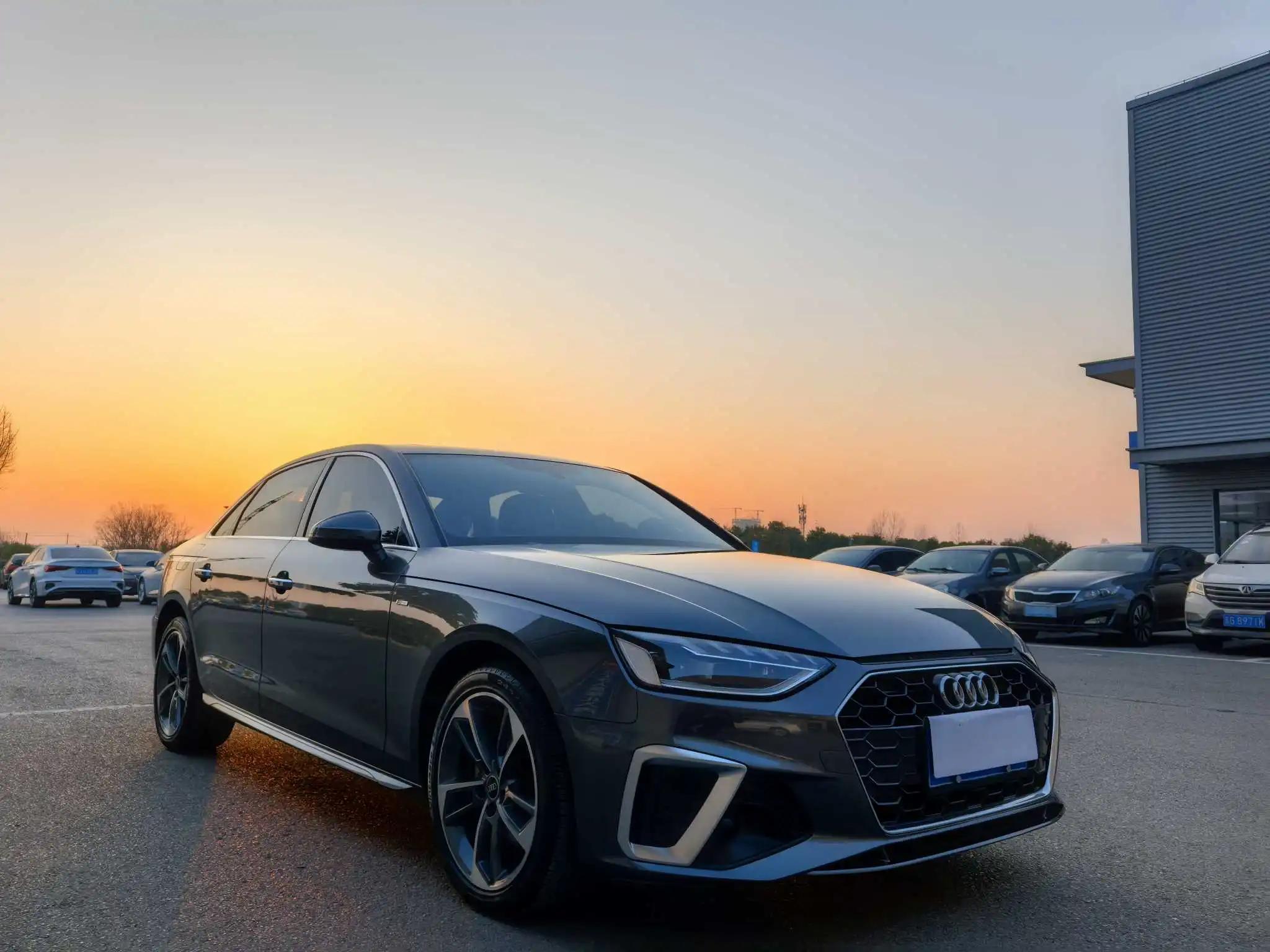 Audi A4L 2022 40 TFSI Fashion Dynamic 2