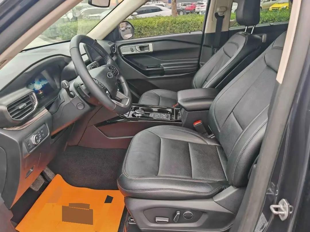 Explorer 2020 EcoBoost 285 4-wheel drive titanium version 6 seats 4