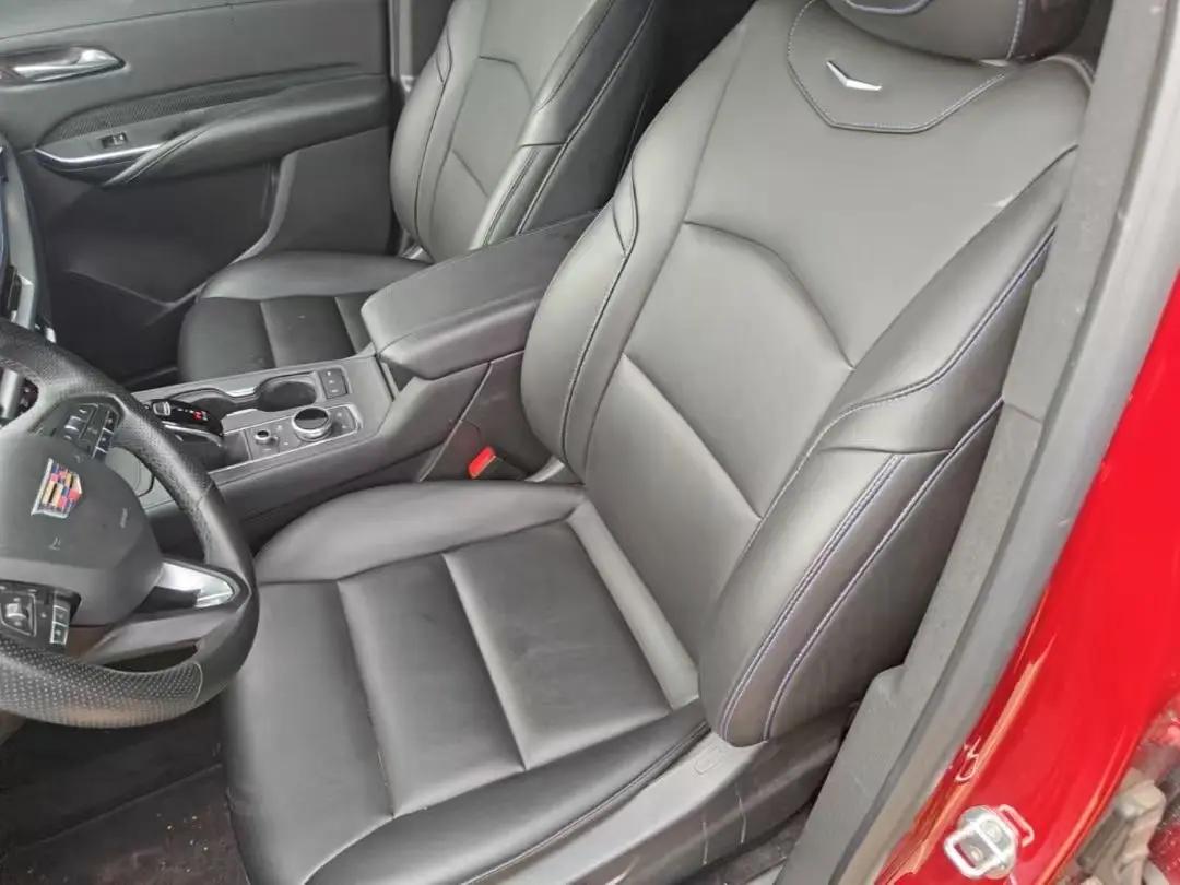 Cadillac XT4 2024 28T 4-wheel drive luxury model 7