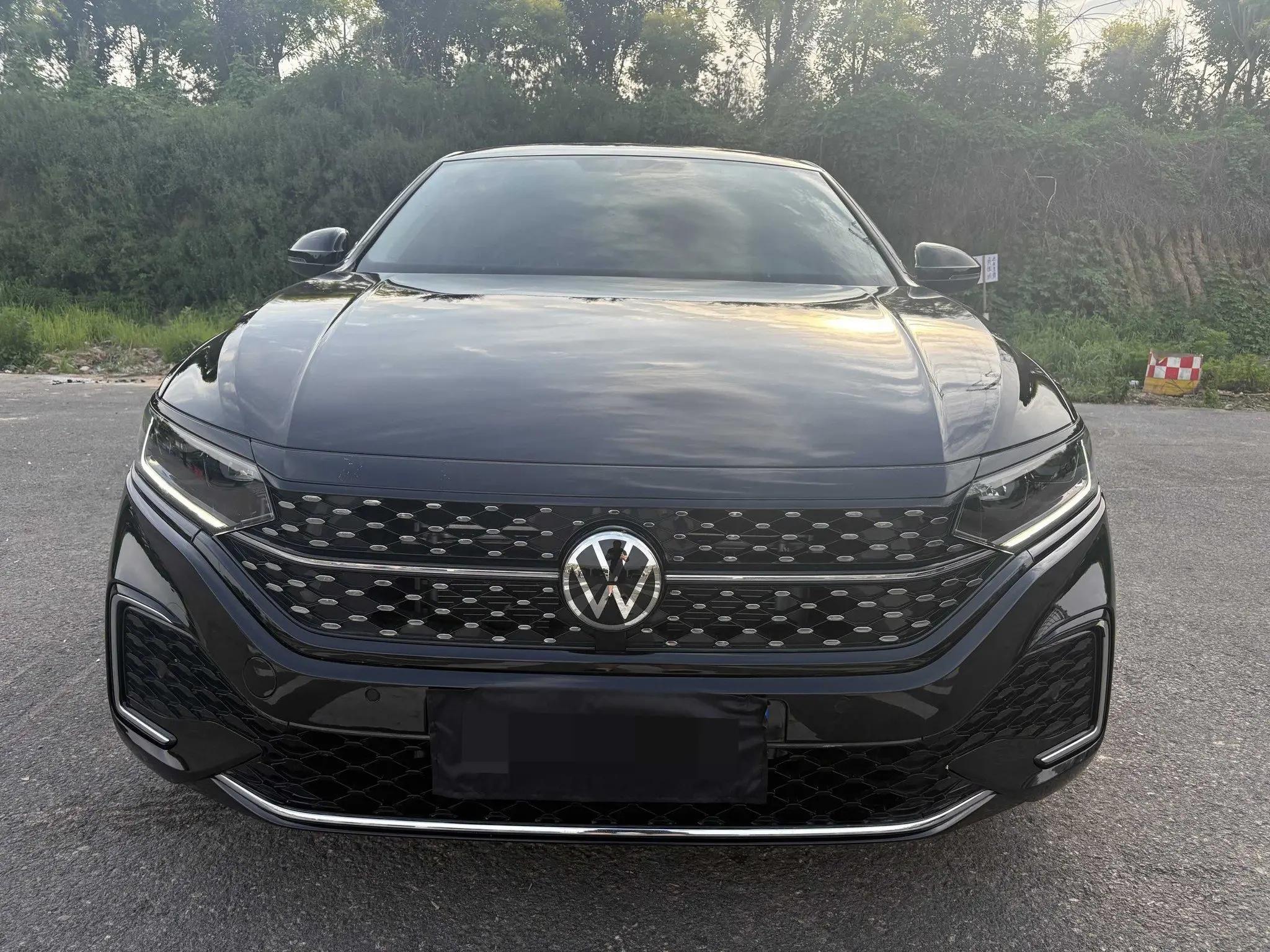 Volkswagen 2024 Passat 2.0TSI 380TSI Starry Dragon Edition Automatic 2