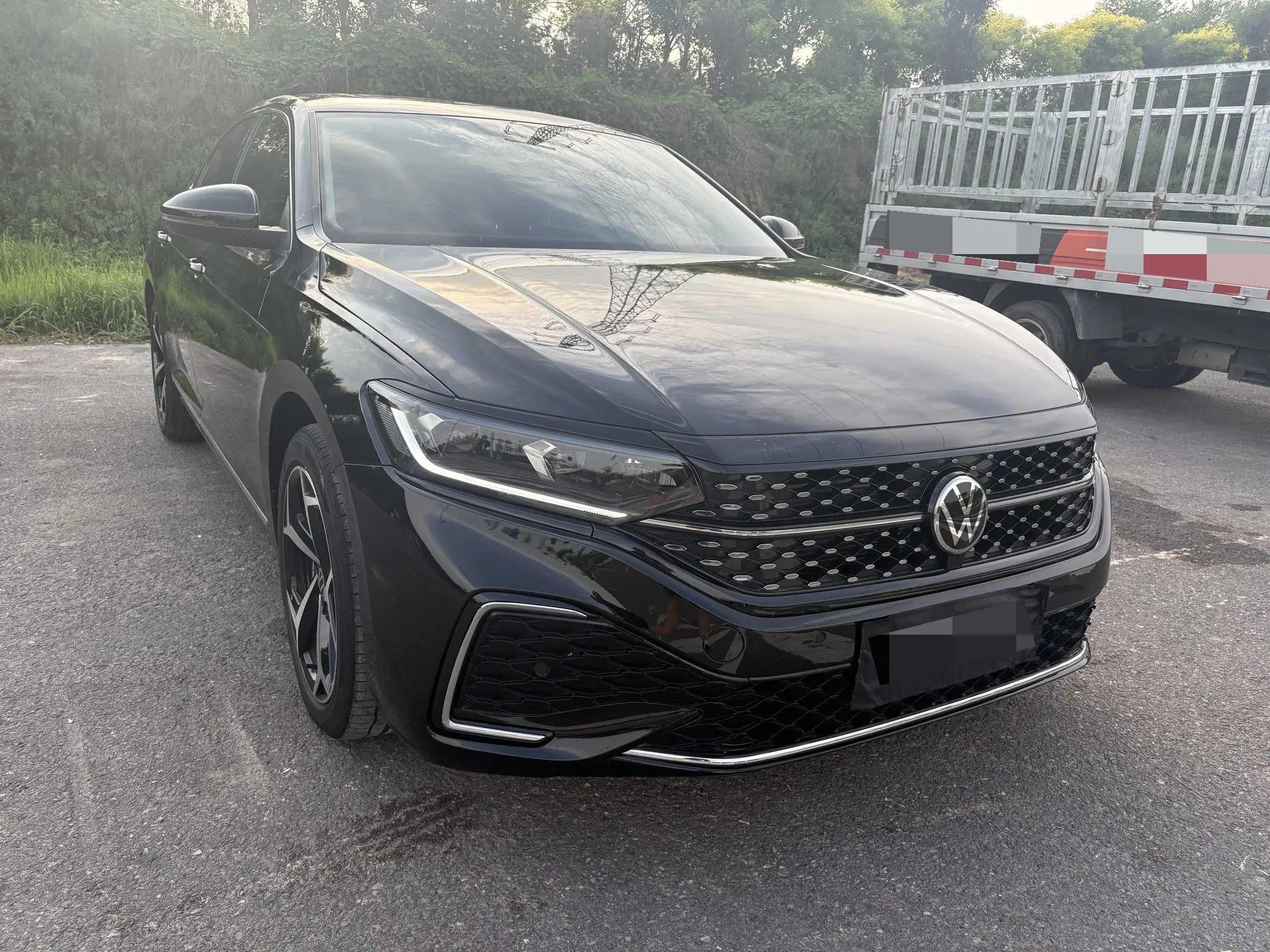 Volkswagen 2024 Passat 2.0TSI 380TSI Starry Dragon Edition Automatic 3