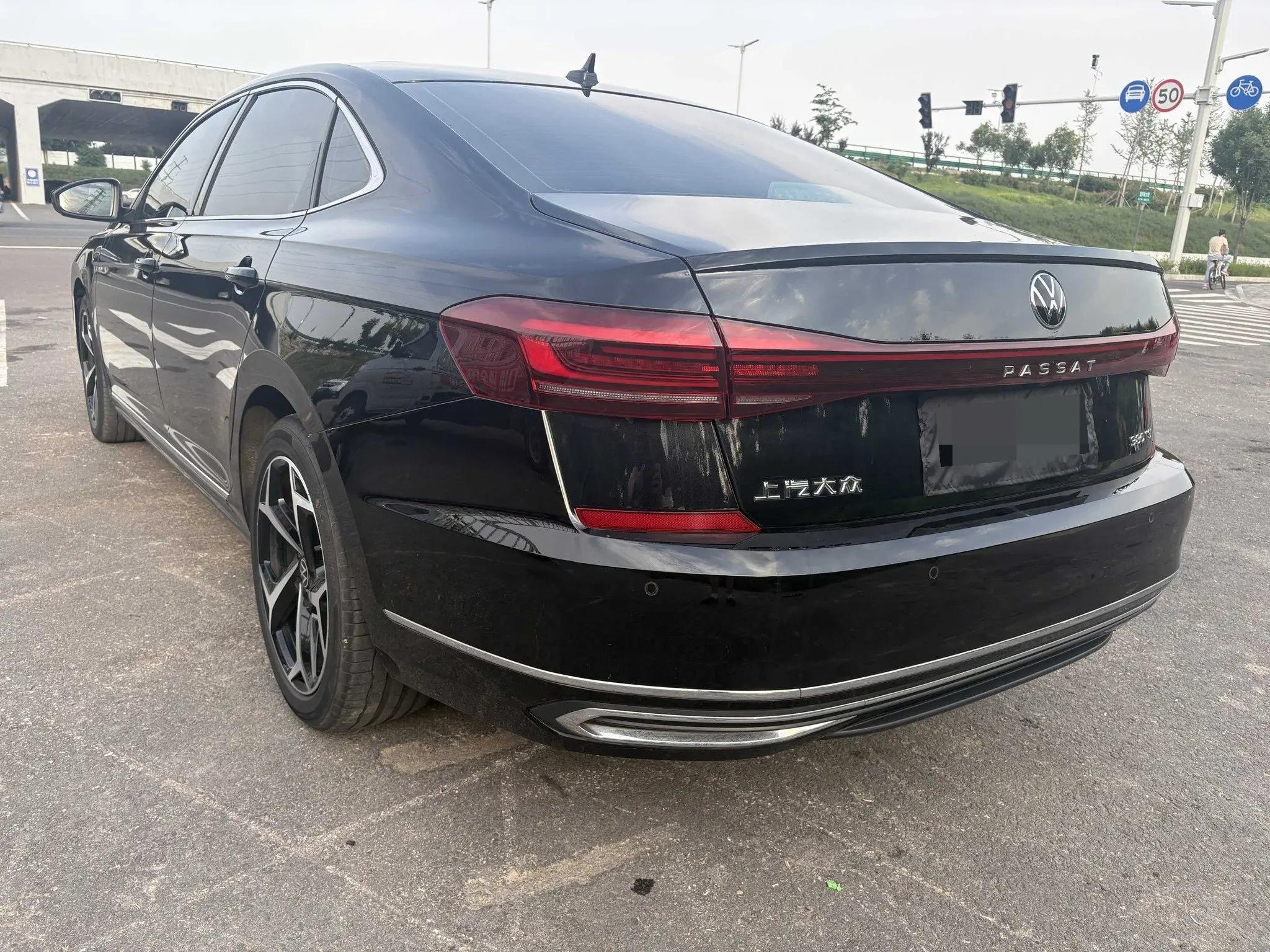 Volkswagen 2024 Passat 2.0TSI 380TSI Starry Dragon Edition Automatic 4