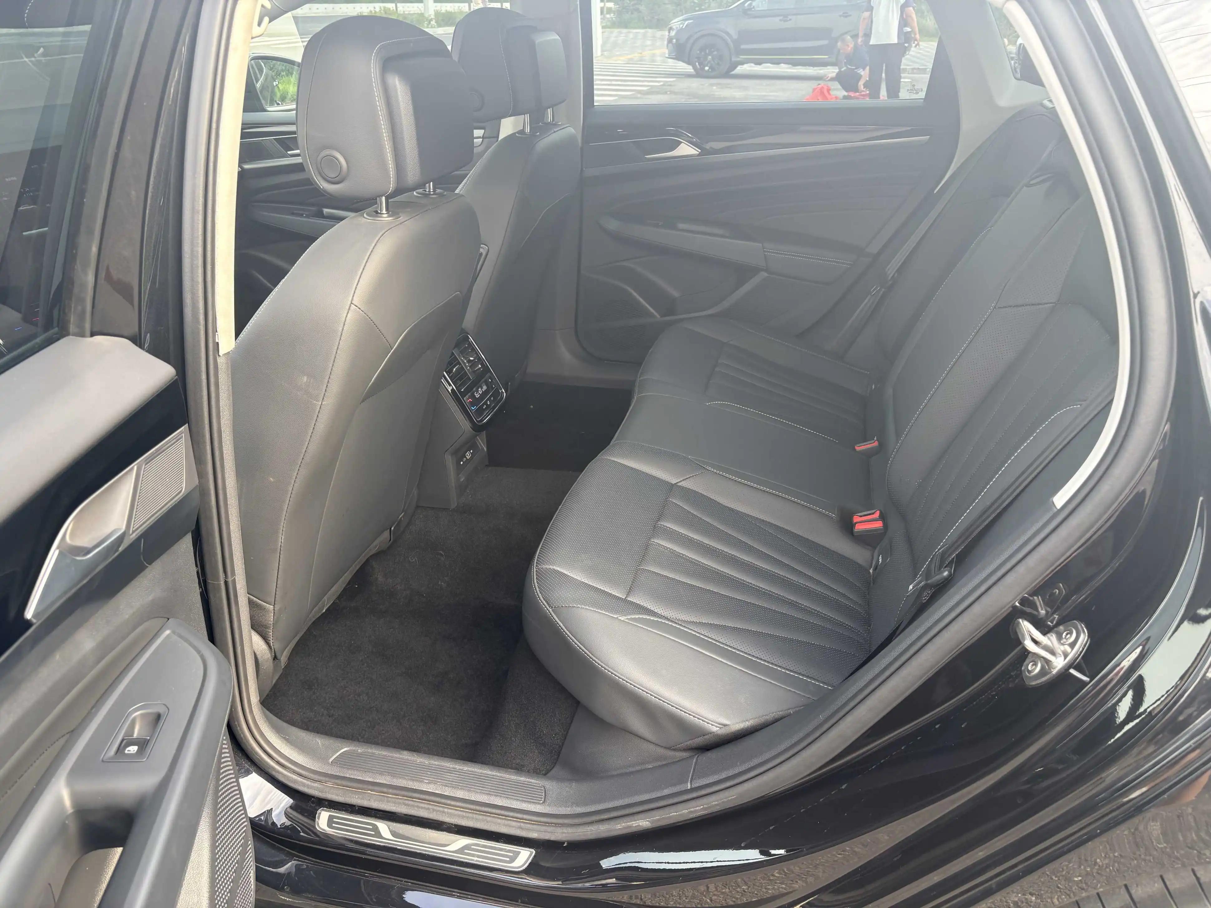 Volkswagen 2024 Passat 2.0TSI 380TSI Starry Dragon Edition Automatic 9