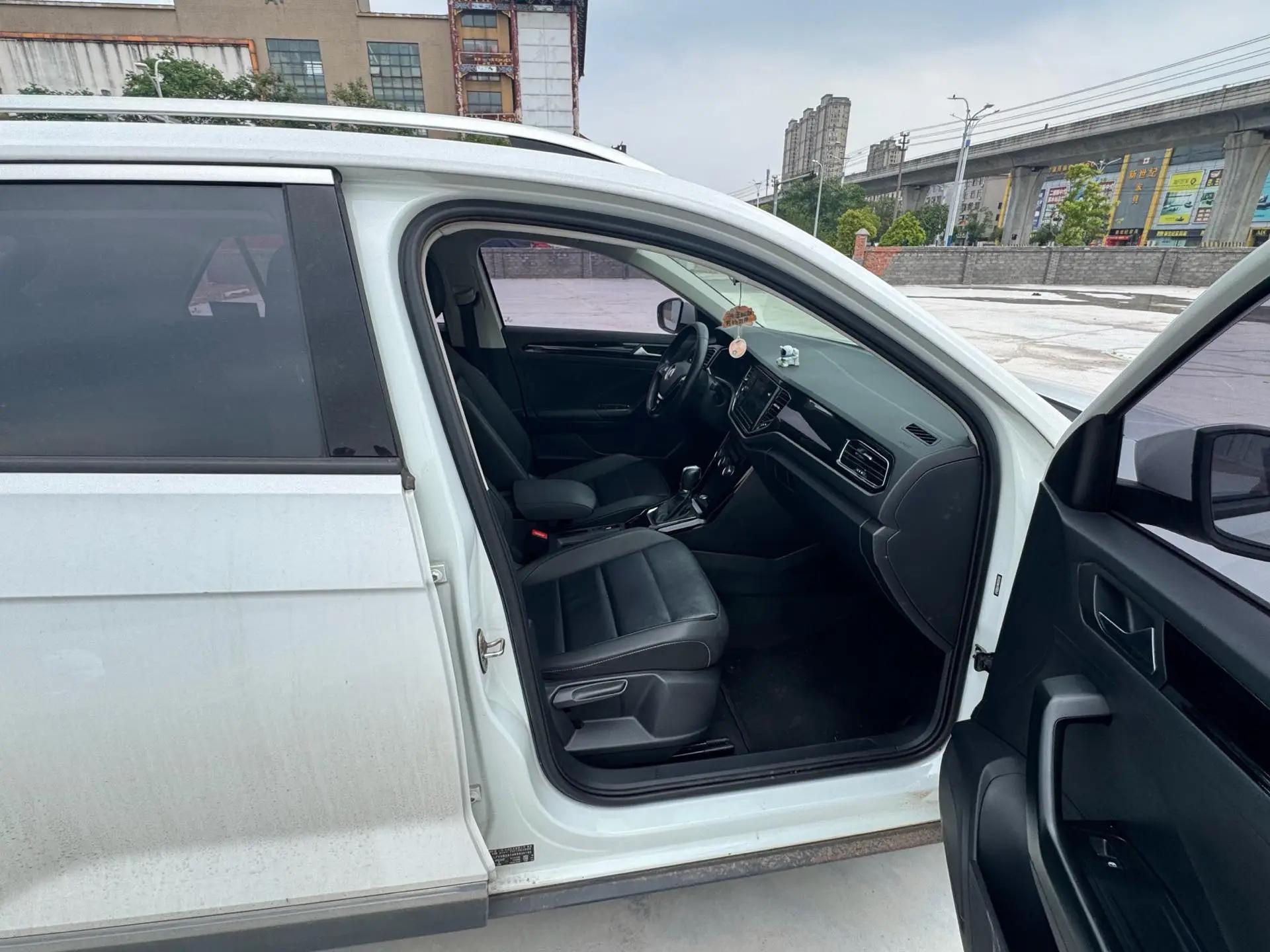 T-ROC Tange 2019 280TSI DSG Two-Drive Comfort National V 5