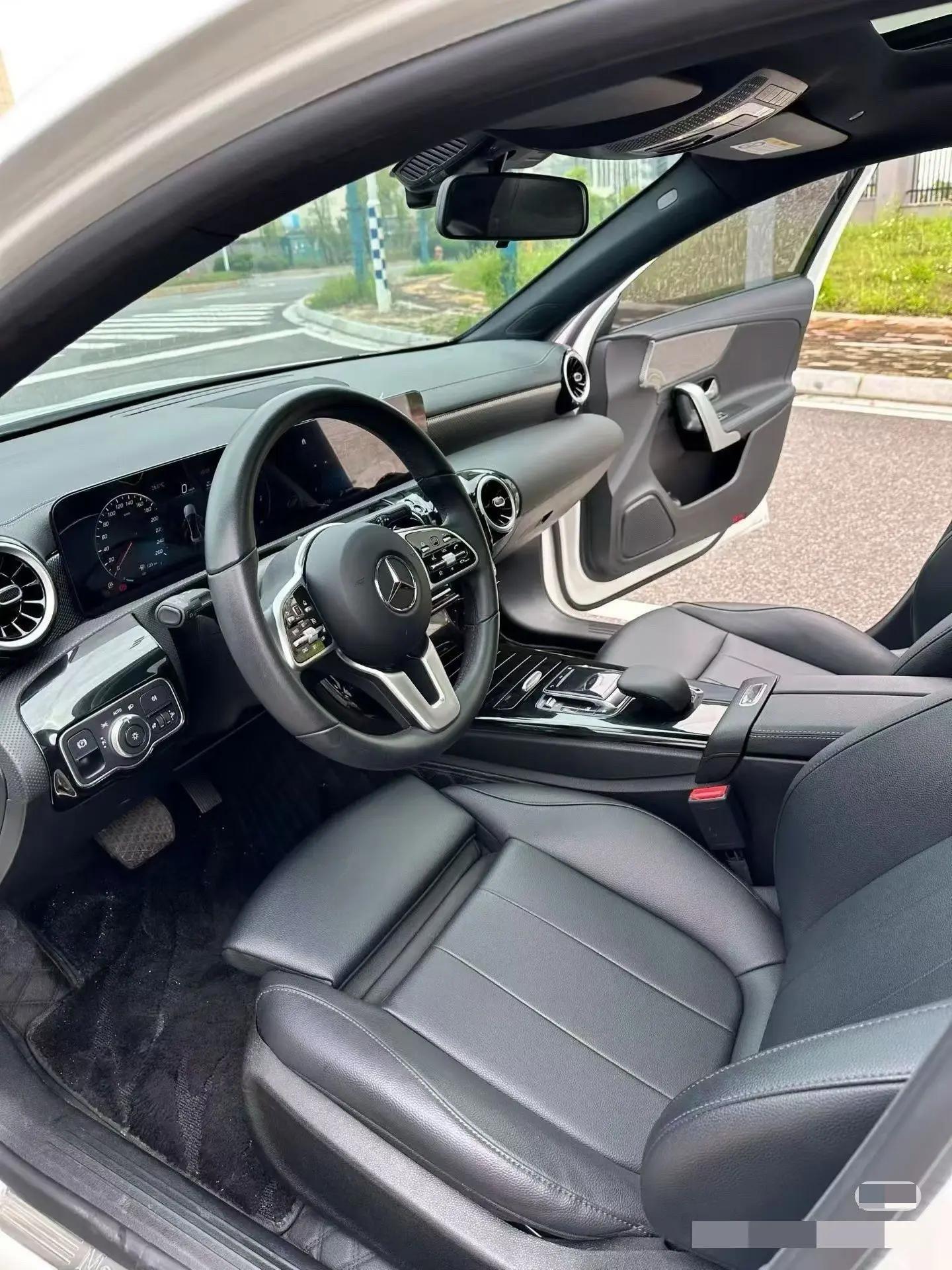 Mercedes Benz A- Class 2023 A 180 L 1.3T Automatic 3